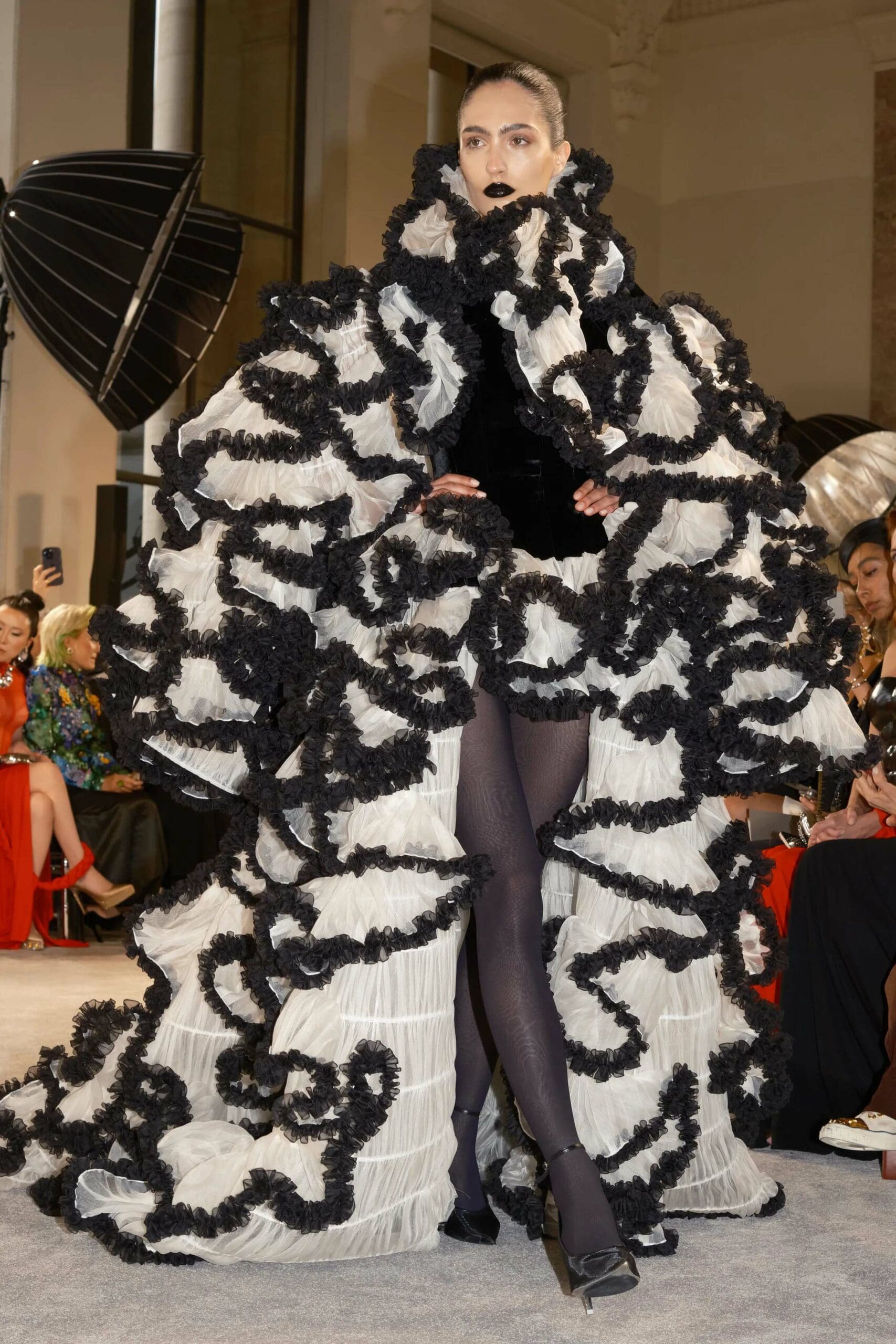 Schiaparelli Autunno Inverno 2025 2026 Runway Magazine (27)