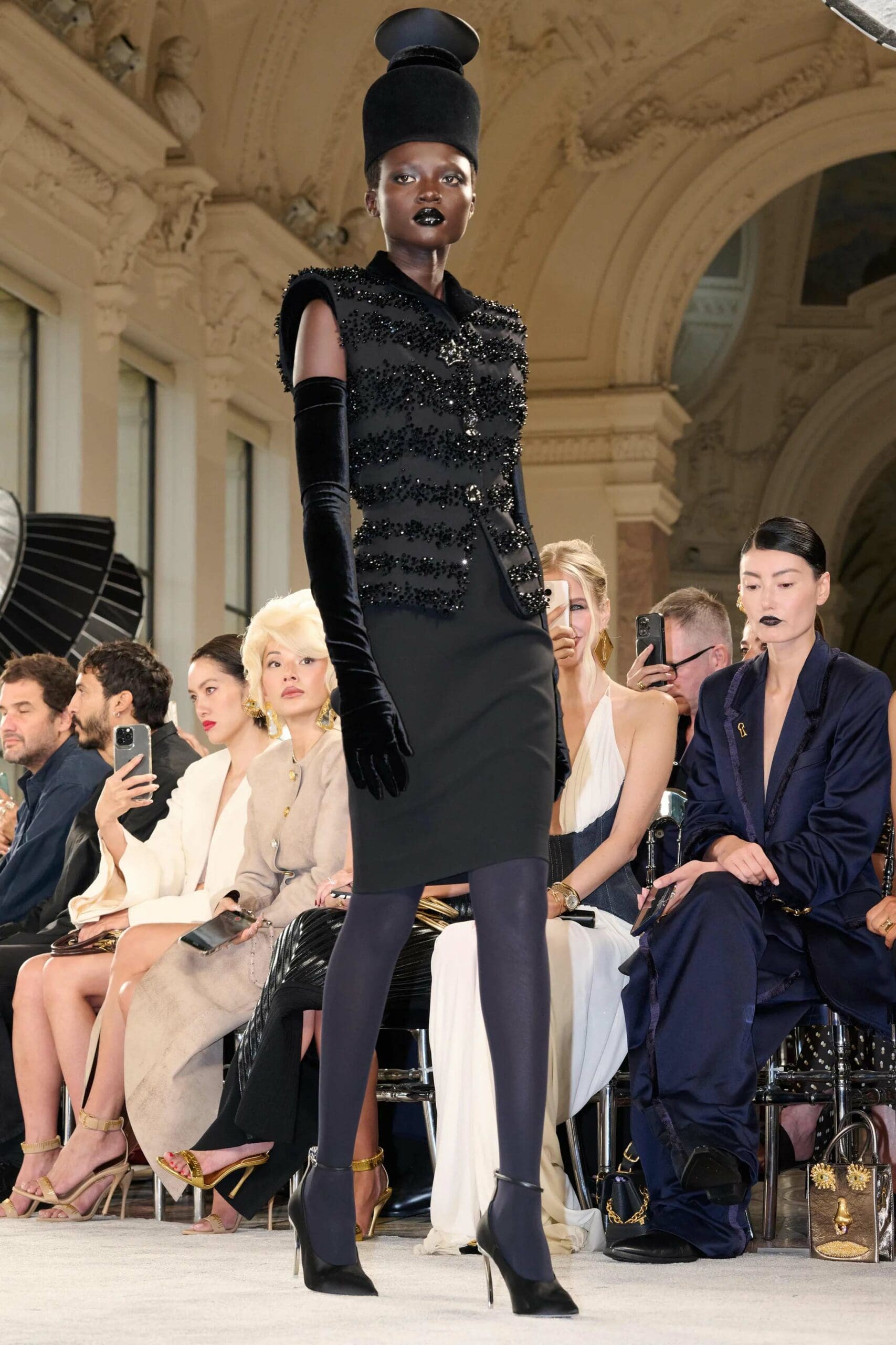 Schiaparelli Autunno Inverno 2025 2026 Runway Magazine (4)