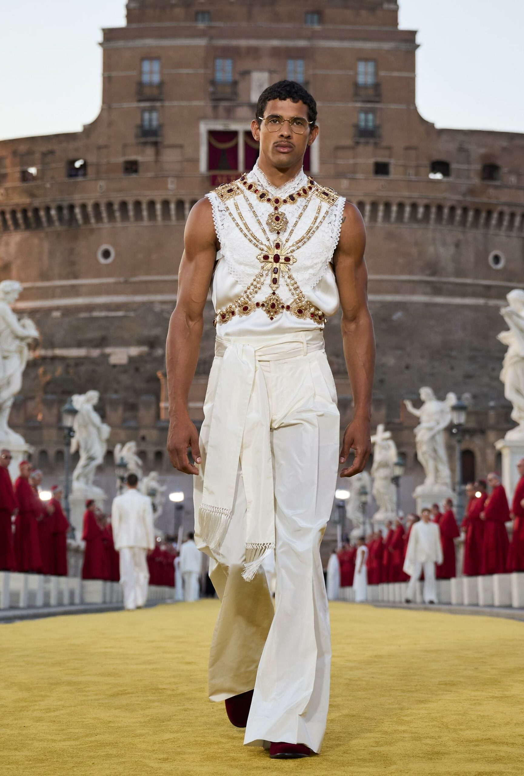 Dolce Gabbana Alta Sartoria 2025 高级牧师 Runway 杂志 02 (12)