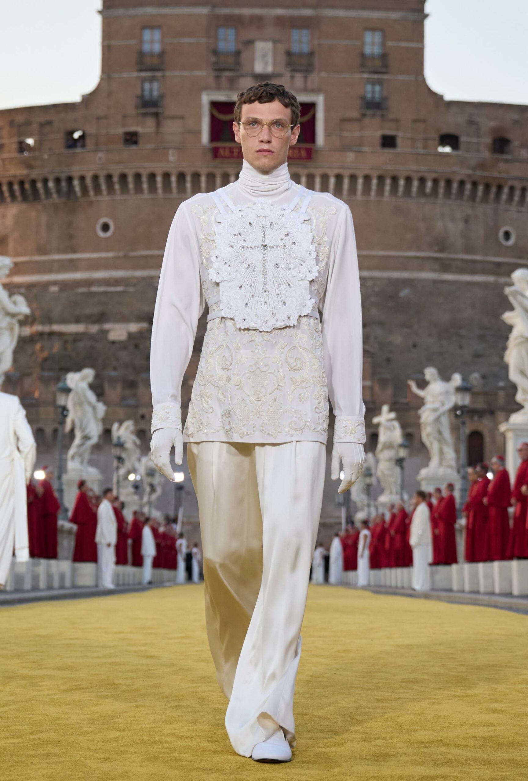 Dolce Gabbana Alta Sartoria 2025 高级牧师 Runway 杂志 02 (14)