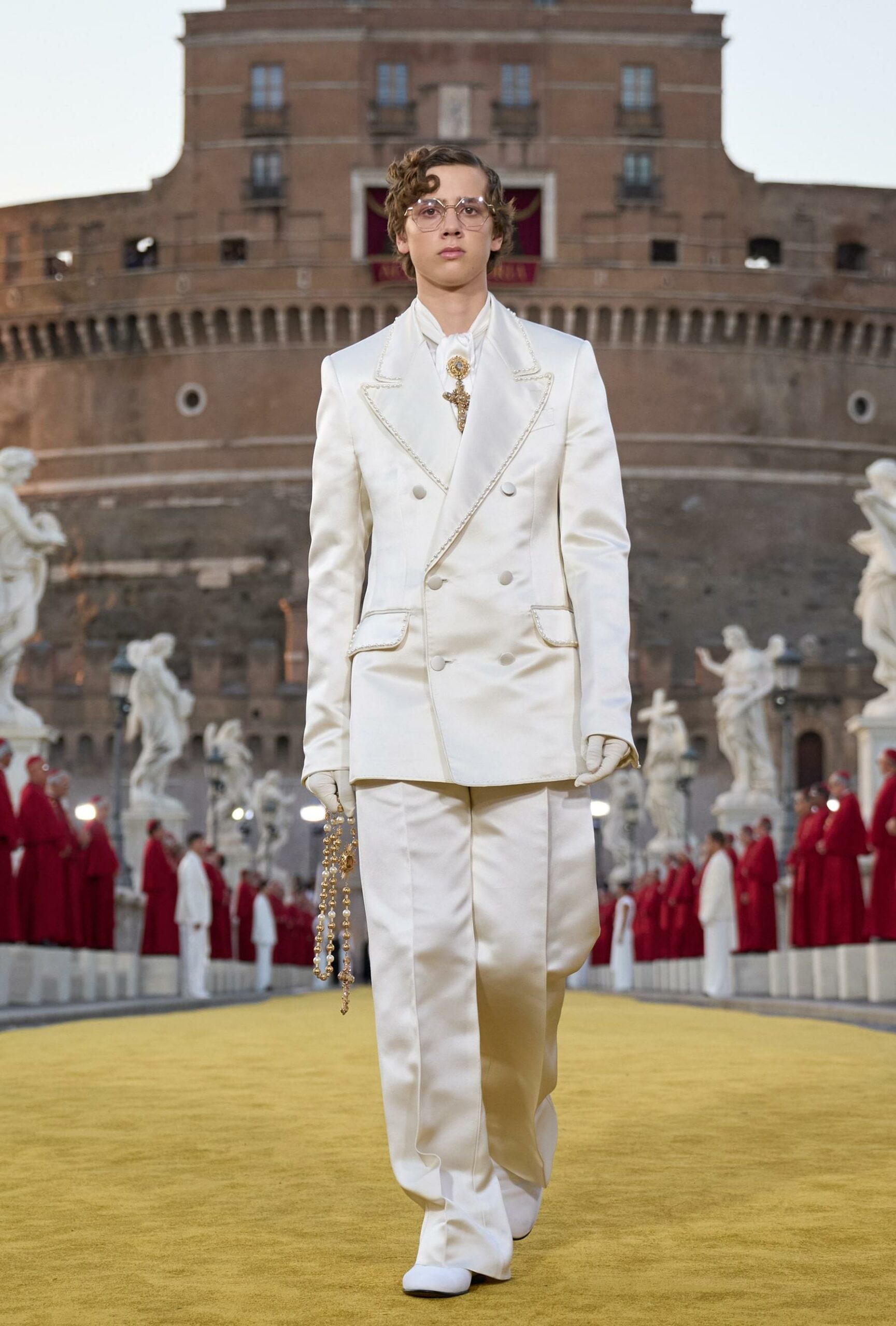 Dolce Gabbana Alta Sartoria 2025 高级牧师 Runway 杂志 02 (15)
