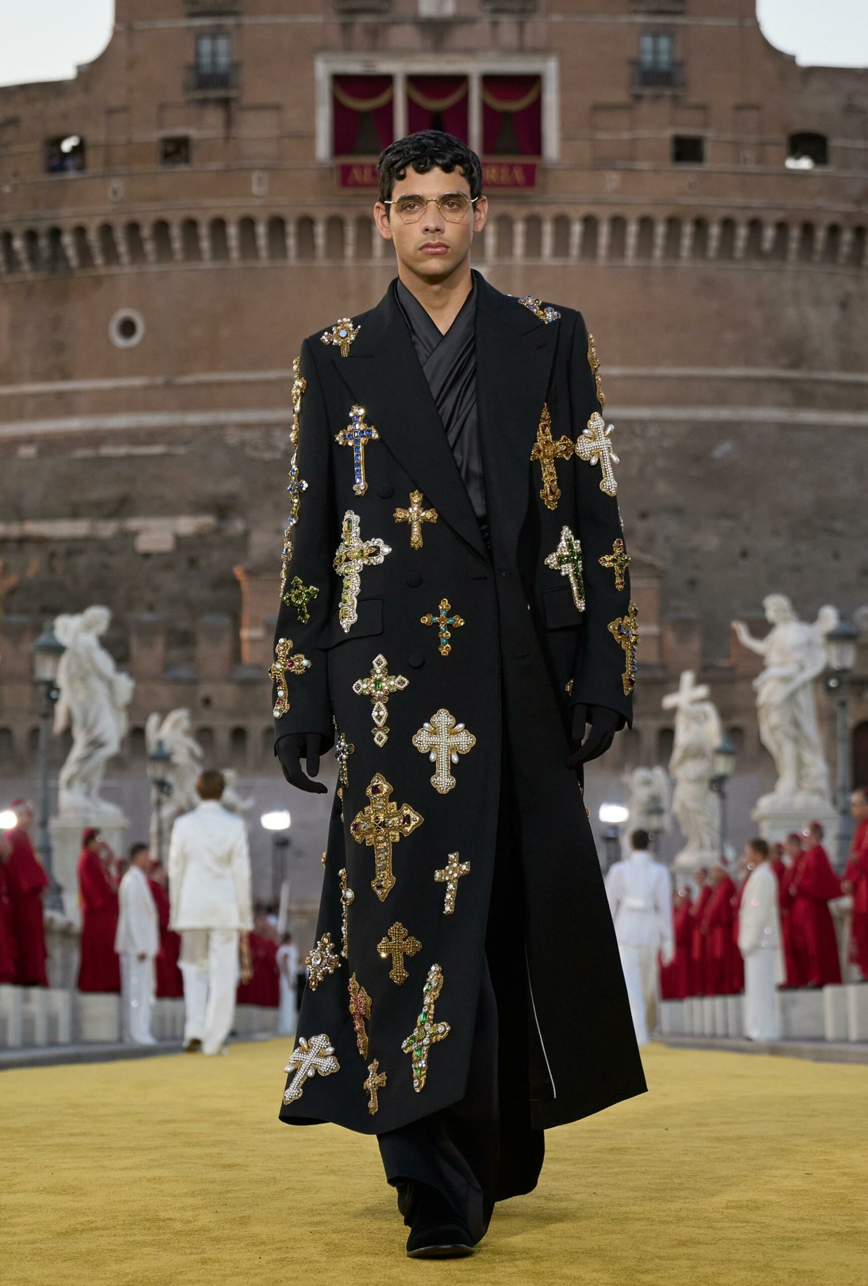 Dolce Gabbana Alta Sartoria 2025 高级牧师 Runway 杂志 02 (17)