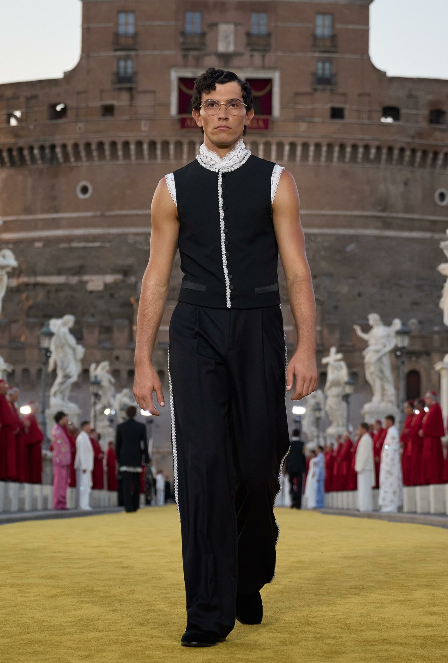 Dolce Gabbana Alta Sartoria 2025 高级牧师 Runway 杂志 02 (24)