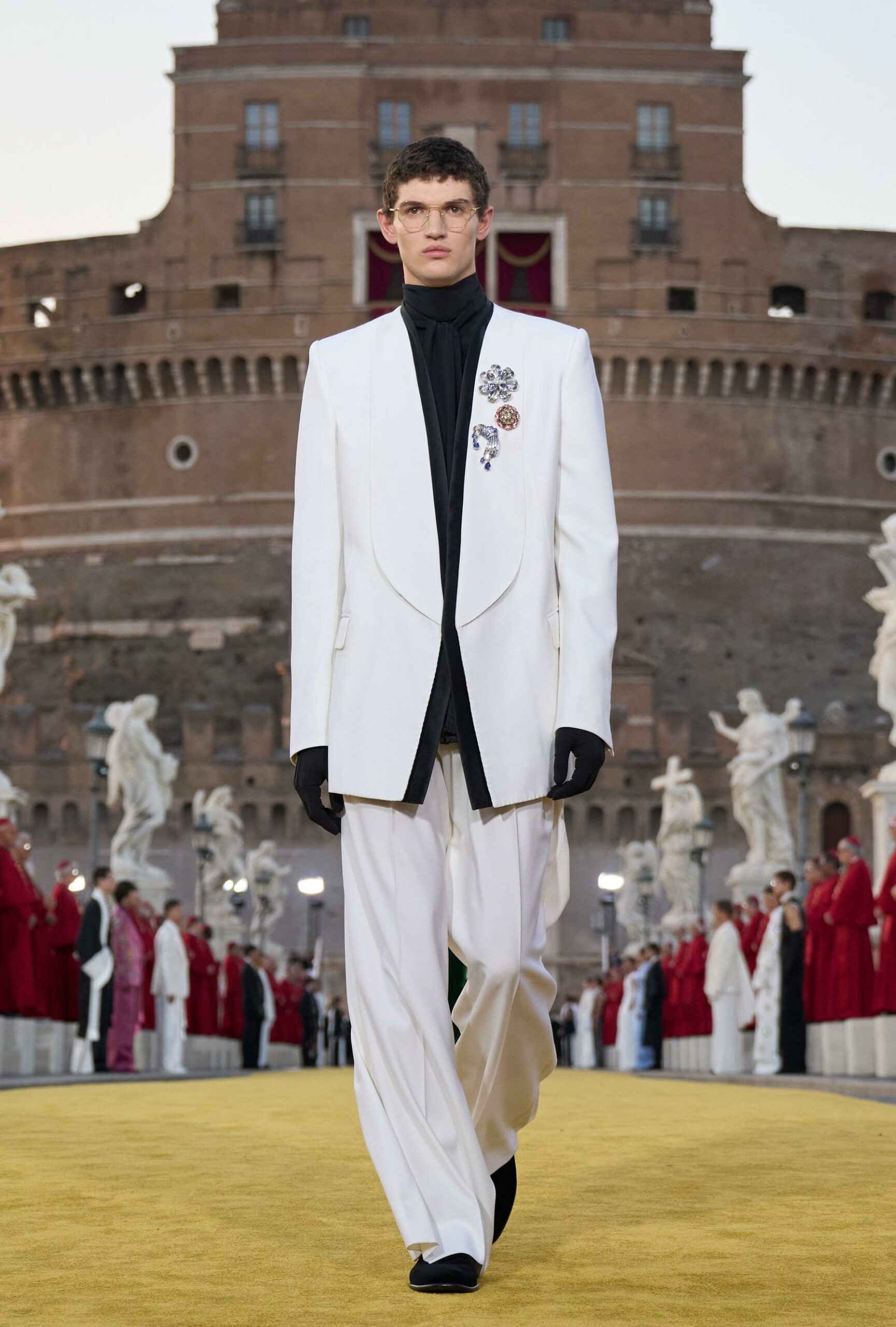 Dolce Gabbana Alta Sartoria 2025 高级牧师 Runway 杂志 02 (32)