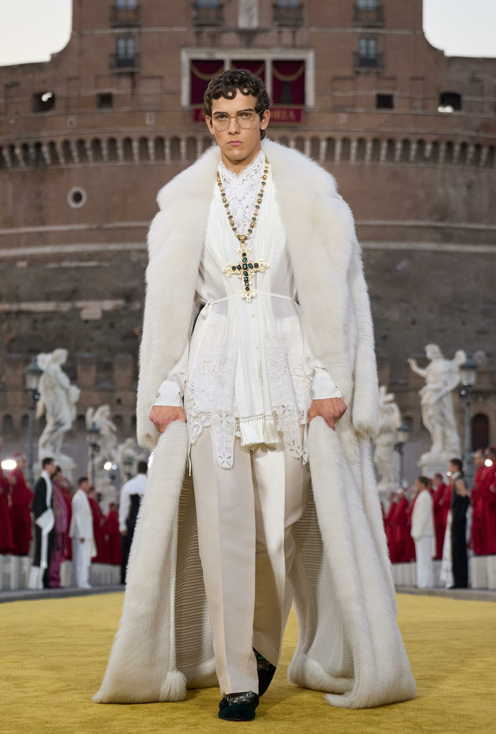 Dolce Gabbana Alta Sartoria 2025 高级牧师 Runway 杂志 02 (36)