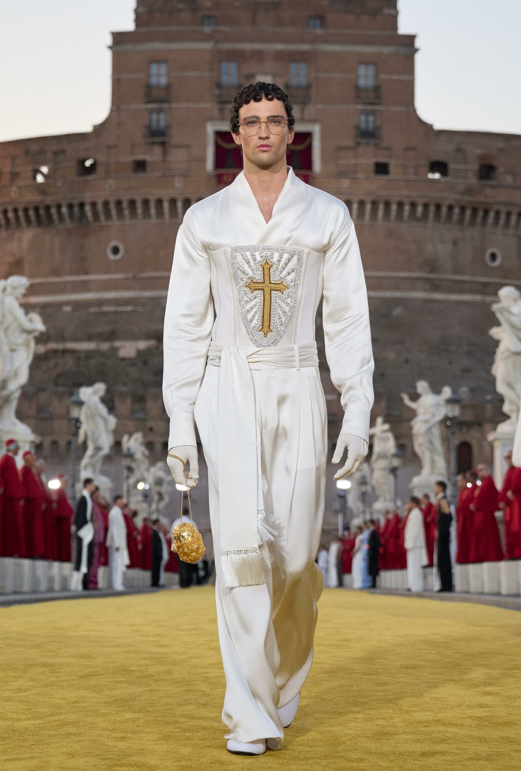 Dolce Gabbana Alta Sartoria 2025 高级牧师 Runway 杂志 02 (37)