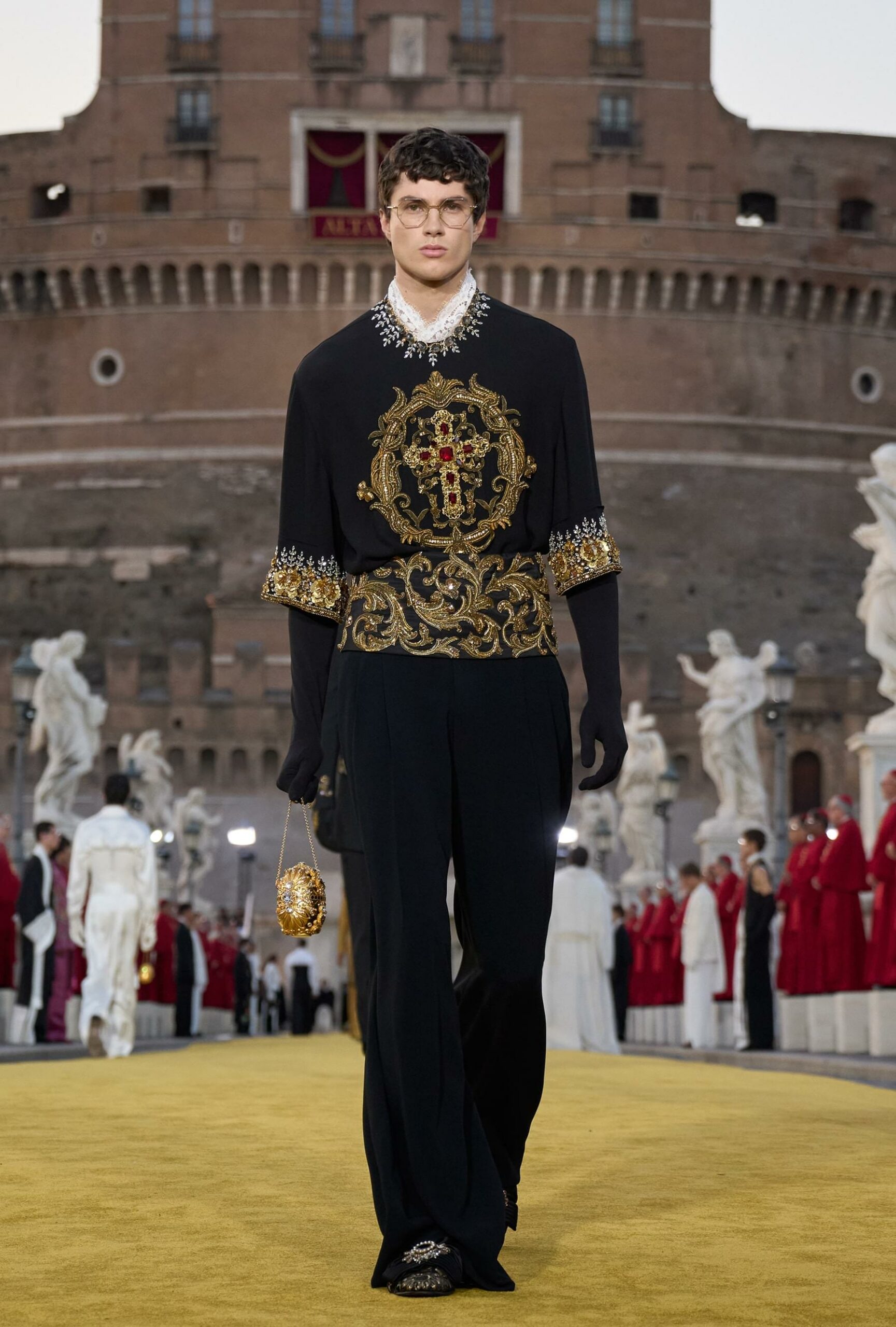 Dolce Gabbana Alta Sartoria 2025 高级牧师 Runway 杂志 02 (39)