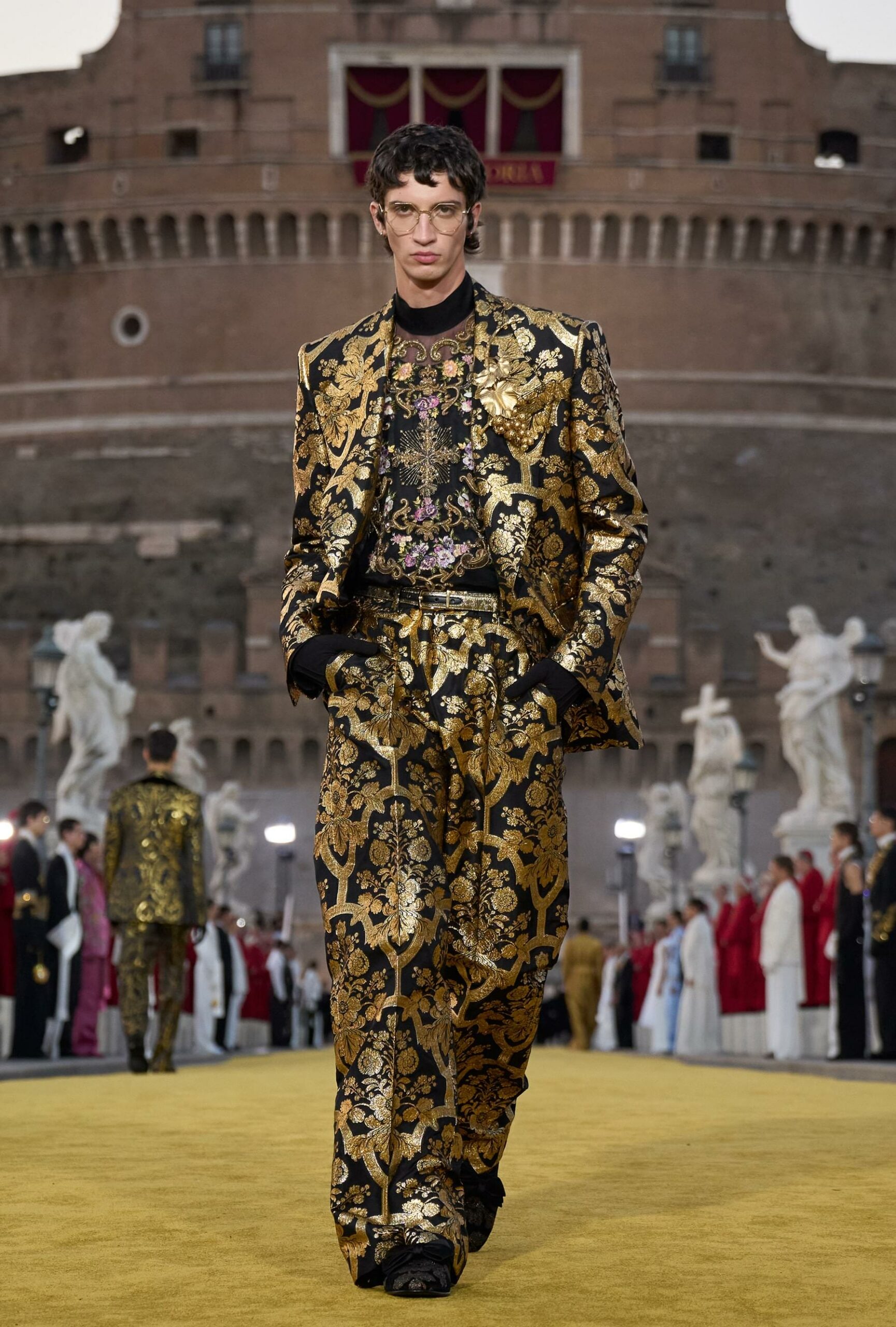 Dolce Gabbana Alta Sartoria 2025 高级牧师 Runway 杂志 02 (43)