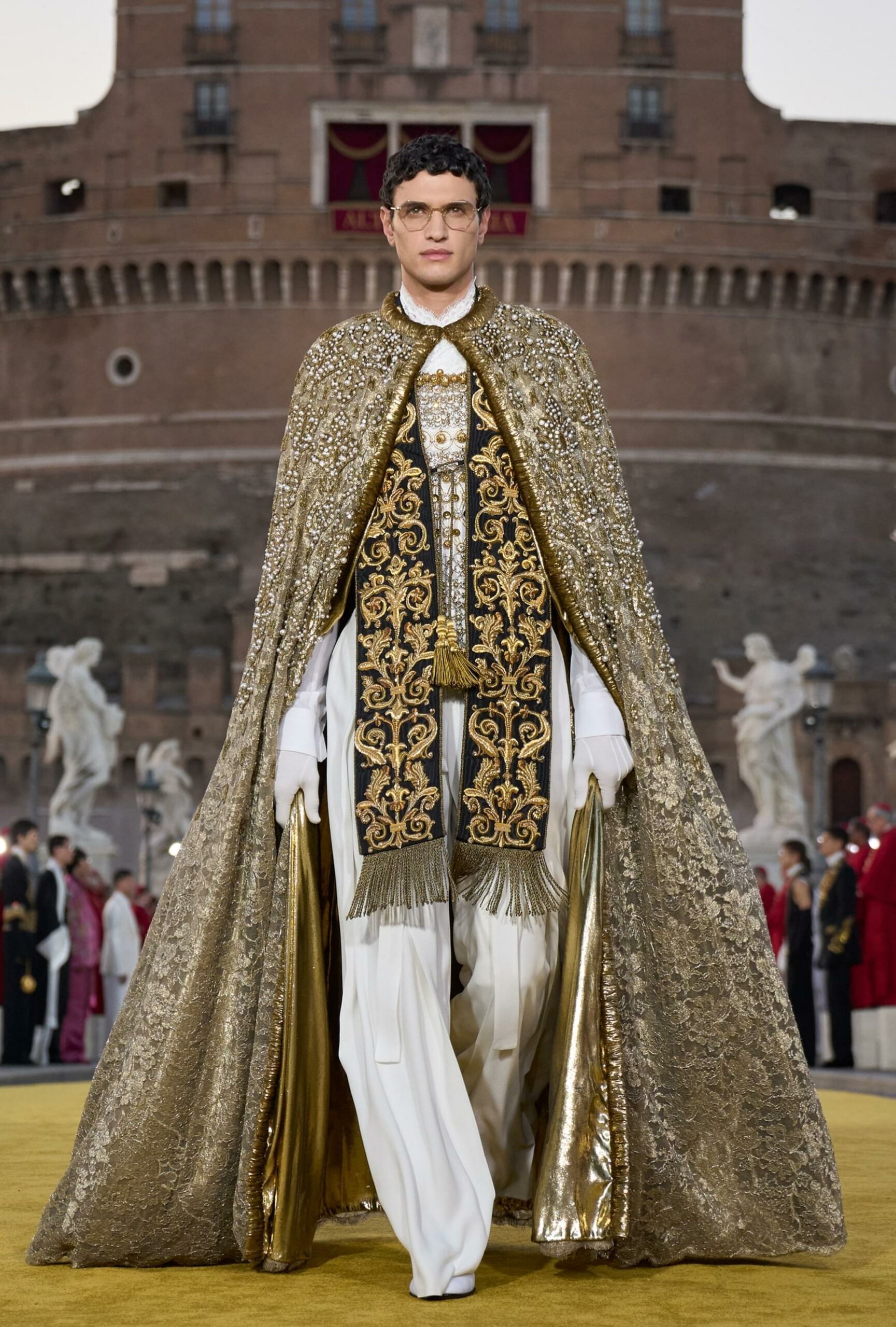 Dolce Gabbana Alta Sartoria 2025 高级牧师 Runway 杂志 02 (44)