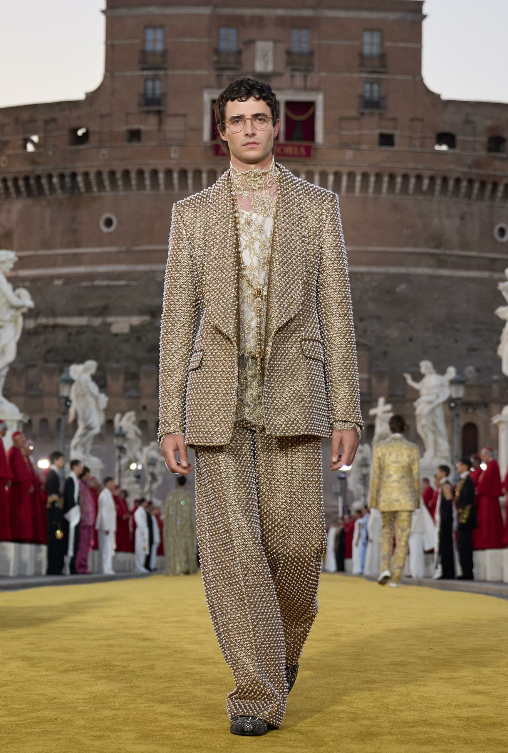Dolce Gabbana Alta Sartoria 2025 高级牧师 Runway 杂志 02 (47)