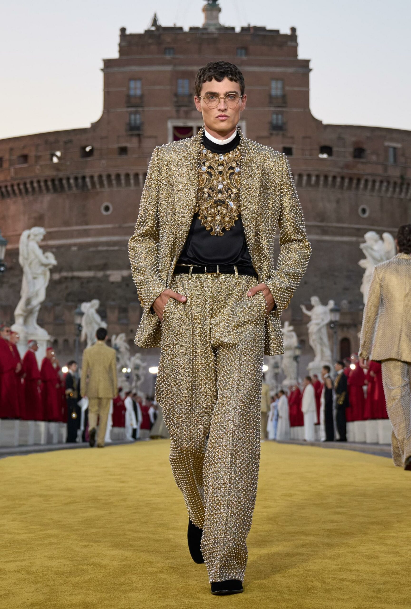 Dolce Gabbana Alta Sartoria 2025 高级牧师 Runway 杂志 02 (48)