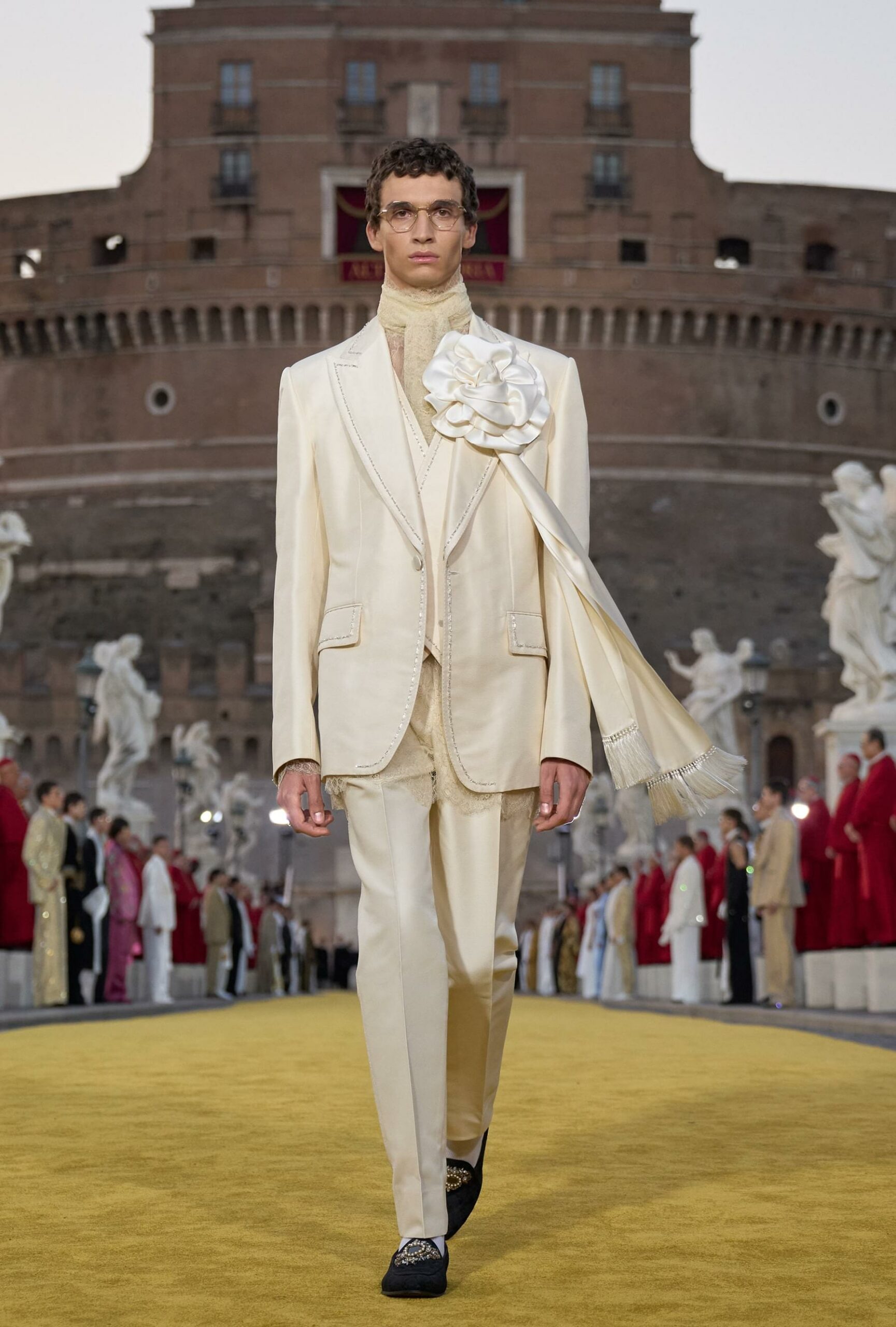 Dolce Gabbana Alta Sartoria 2025 高级牧师 Runway 杂志 02 (50)
