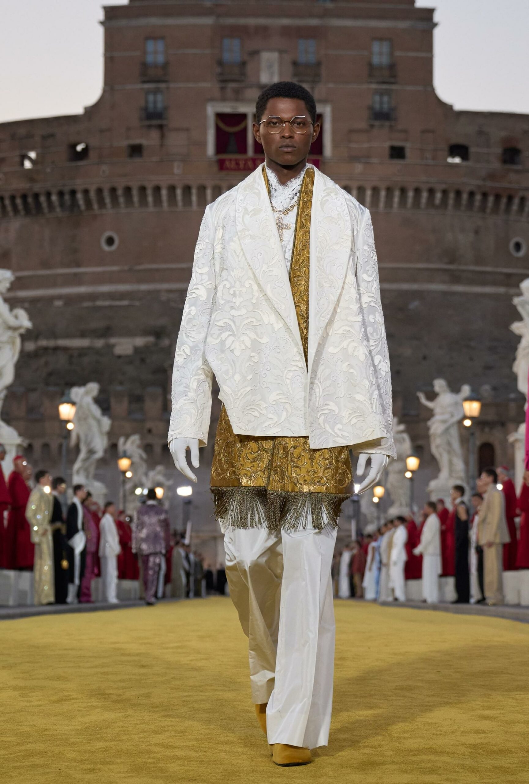 Dolce Gabbana Alta Sartoria 2025 高级牧师 Runway 杂志 02 (58)