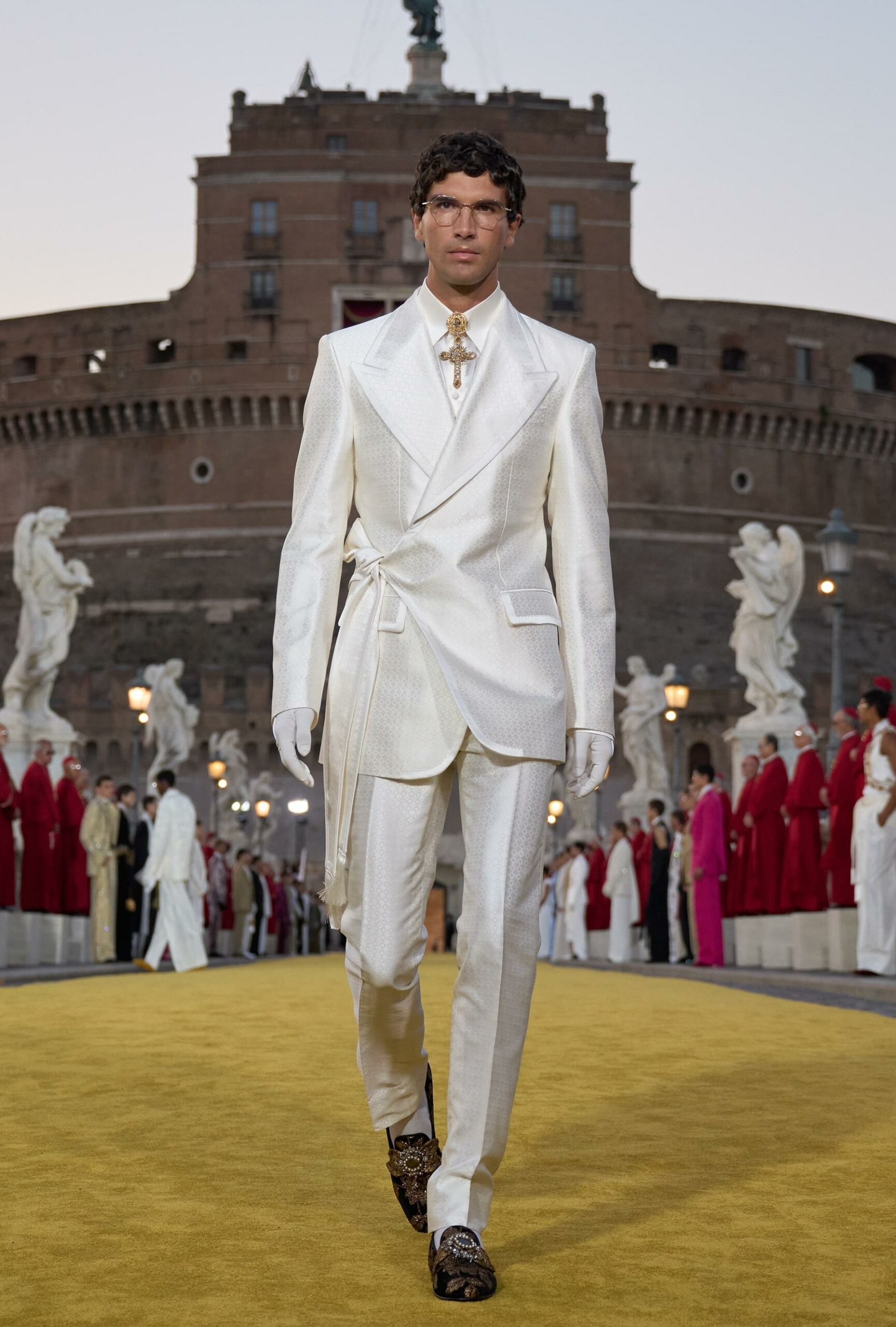 Dolce Gabbana Alta Sartoria 2025 高级牧师 Runway 杂志 02 (60)