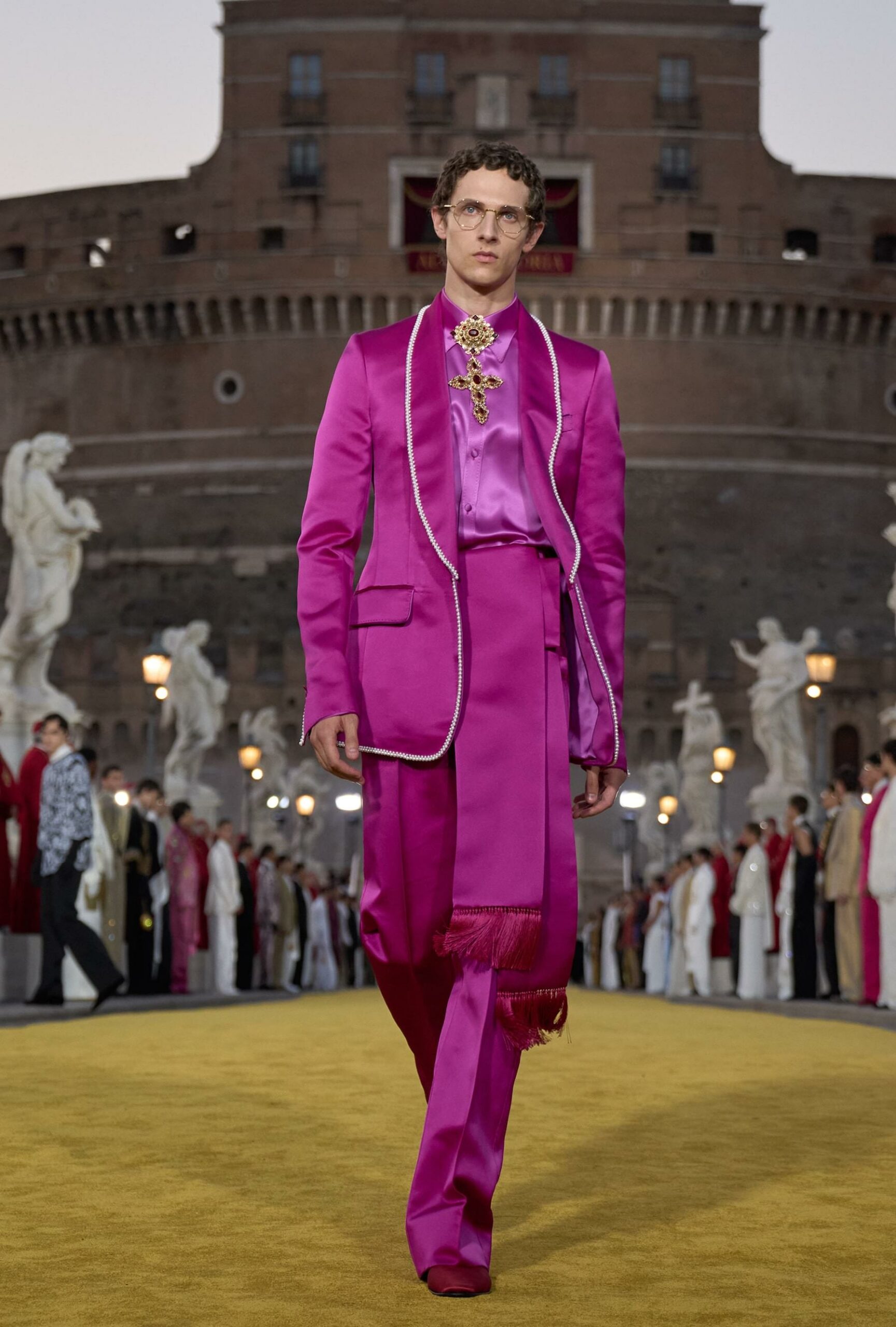Dolce Gabbana Alta Sartoria 2025 高级牧师 Runway 杂志 02 (67)