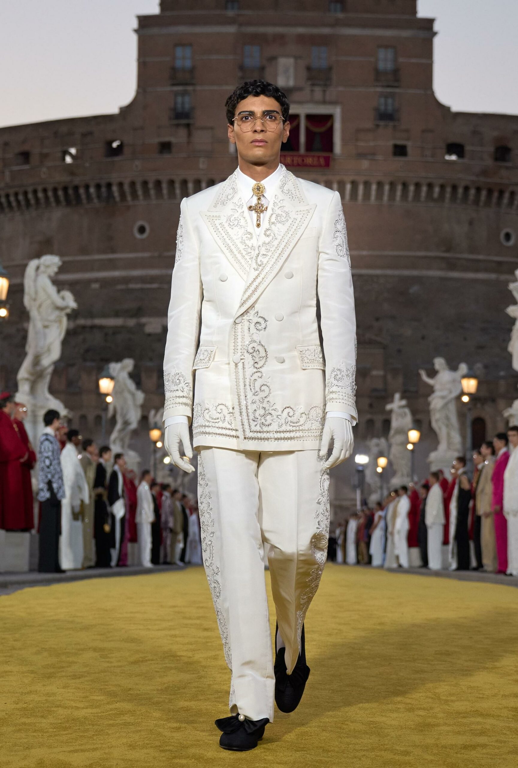 Dolce Gabbana Alta Sartoria 2025 高级牧师 Runway 杂志 02 (69)
