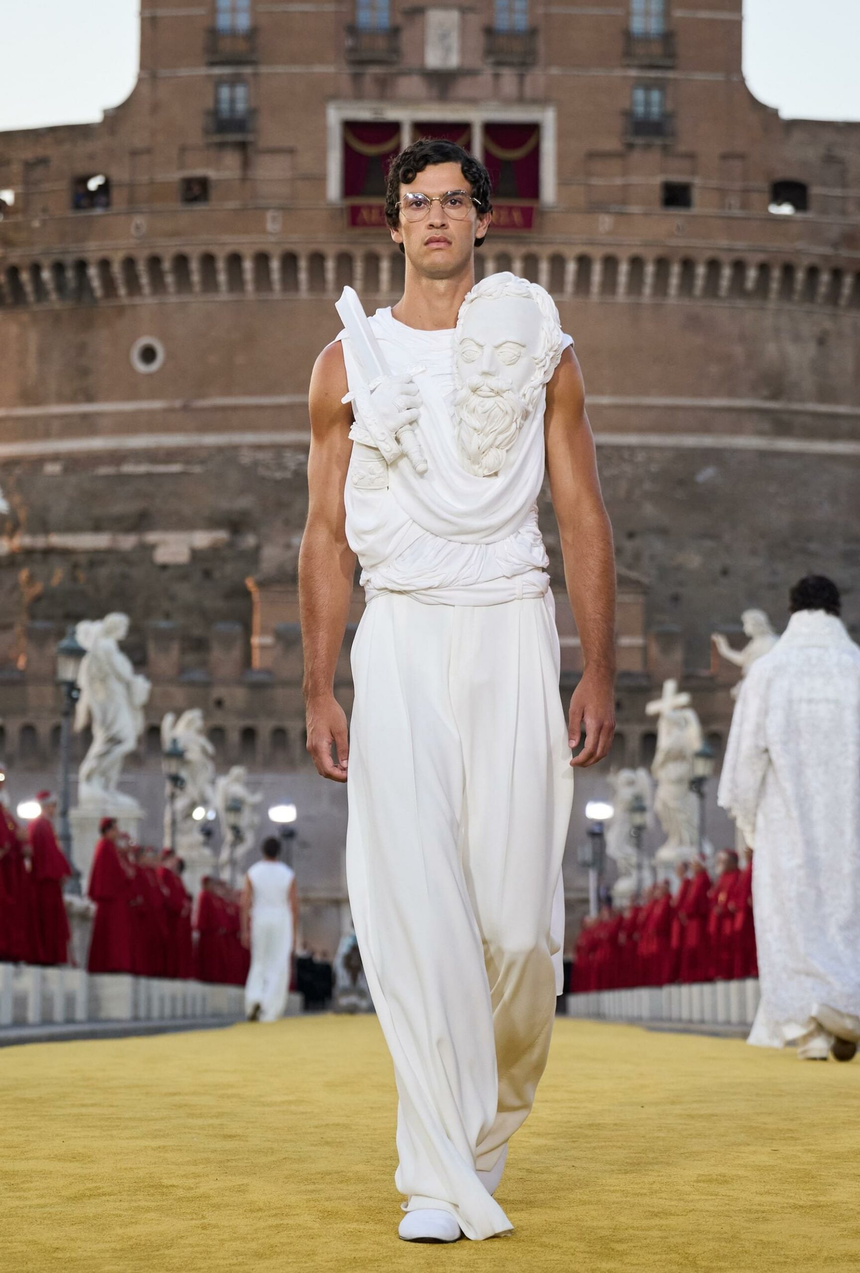 Dolce Gabbana Alta Sartoria 2025 高级牧师 Runway 杂志 02 (7)