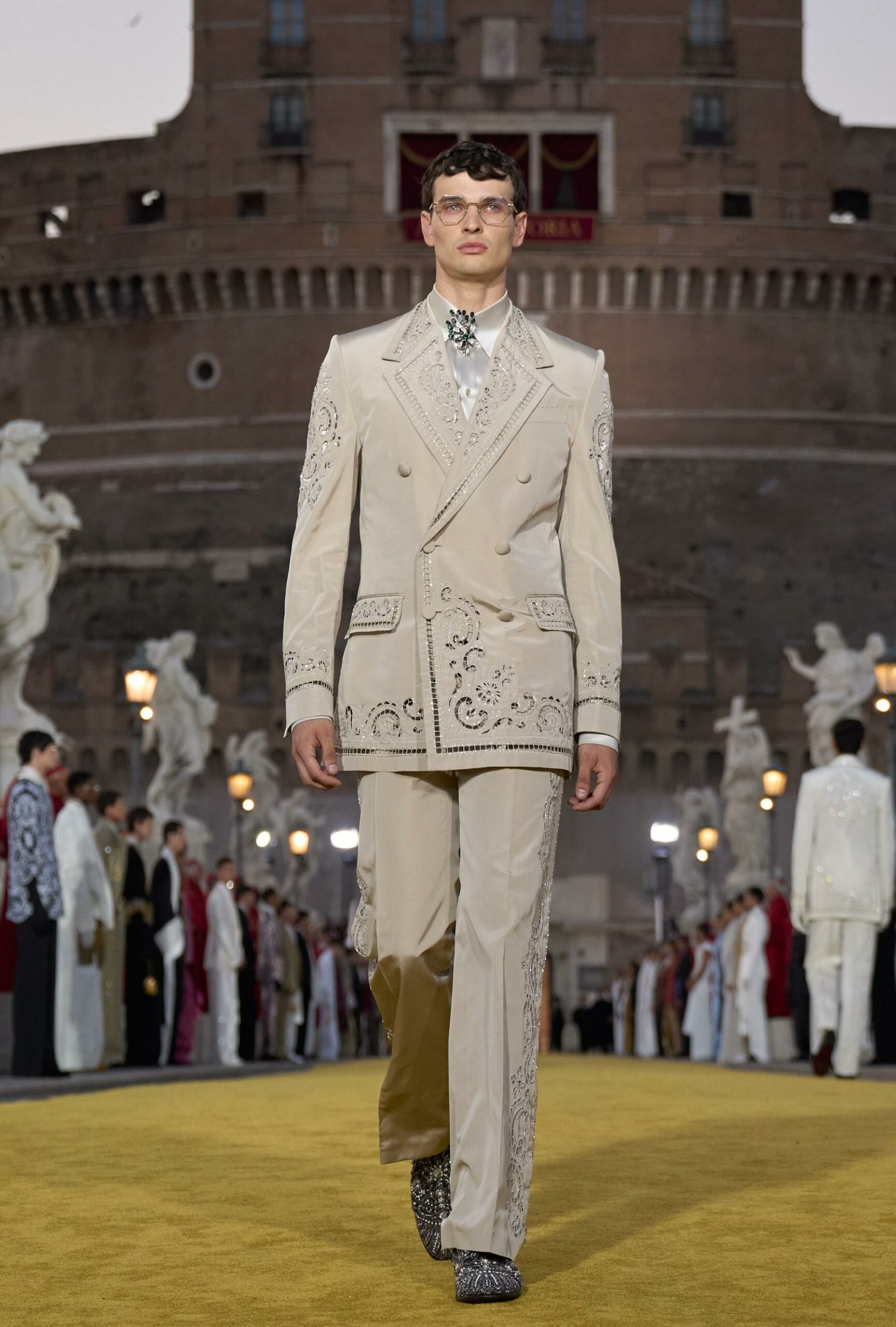 Dolce Gabbana Alta Sartoria 2025 高级牧师 Runway 杂志 02 (70)
