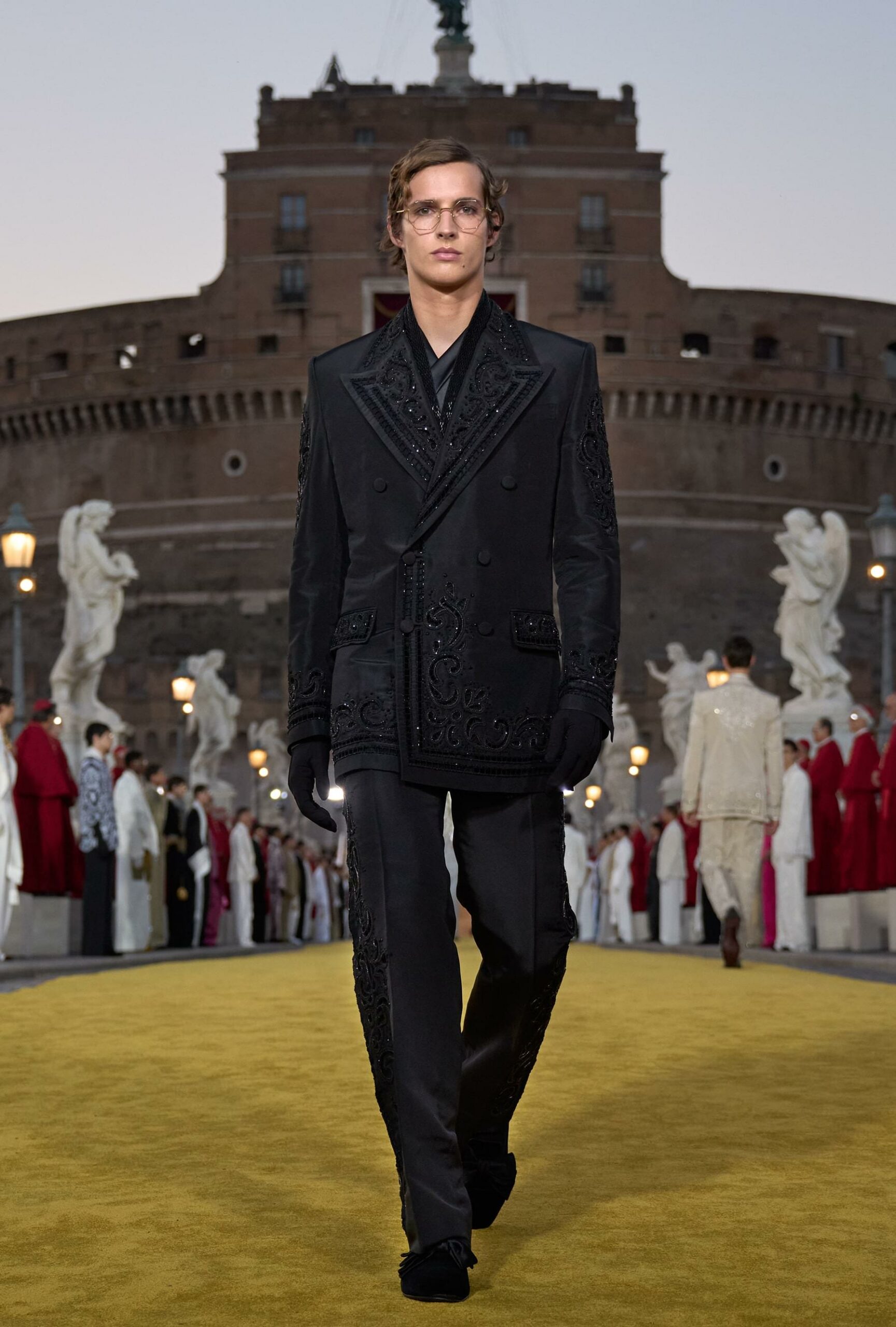 Dolce Gabbana Alta Sartoria 2025 高级牧师 Runway 杂志 02 (71)