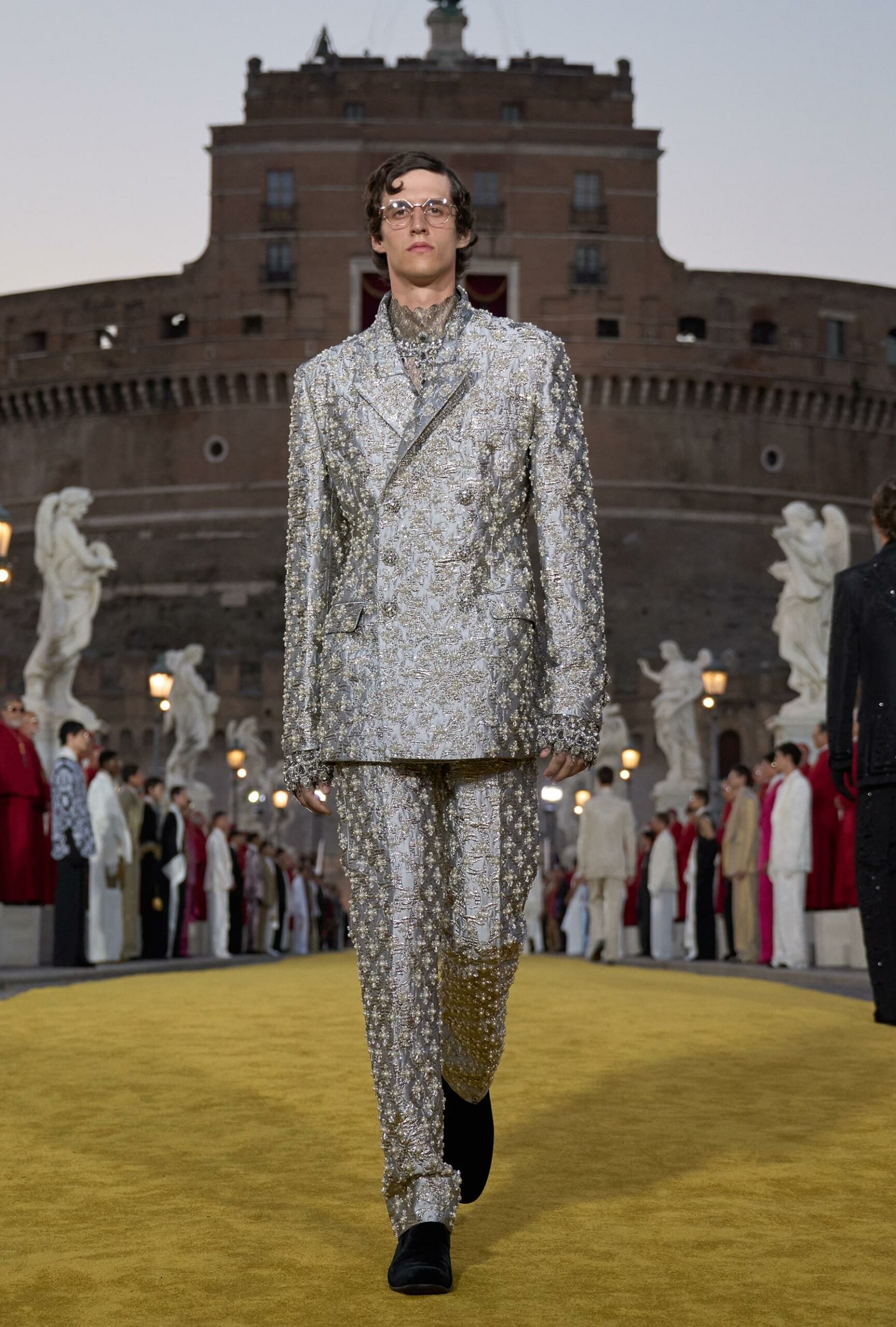 Dolce Gabbana Alta Sartoria 2025 高级牧师 Runway 杂志 02 (72)