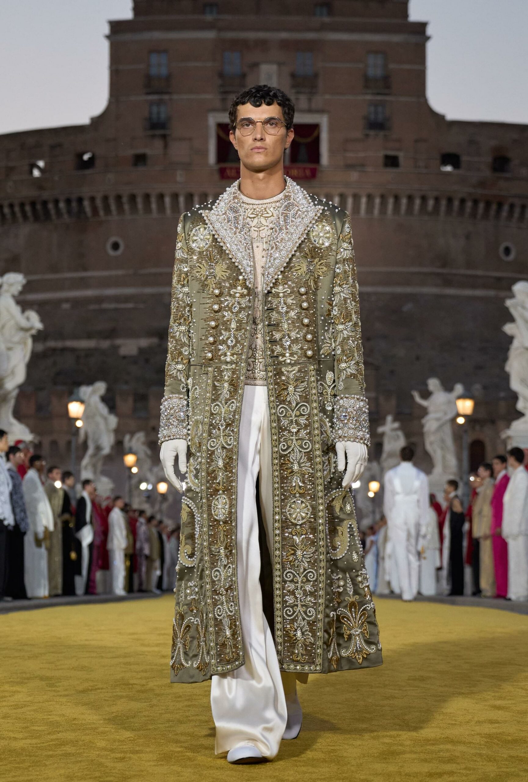 Dolce Gabbana Alta Sartoria 2025 高级牧师 Runway 杂志 02 (80)