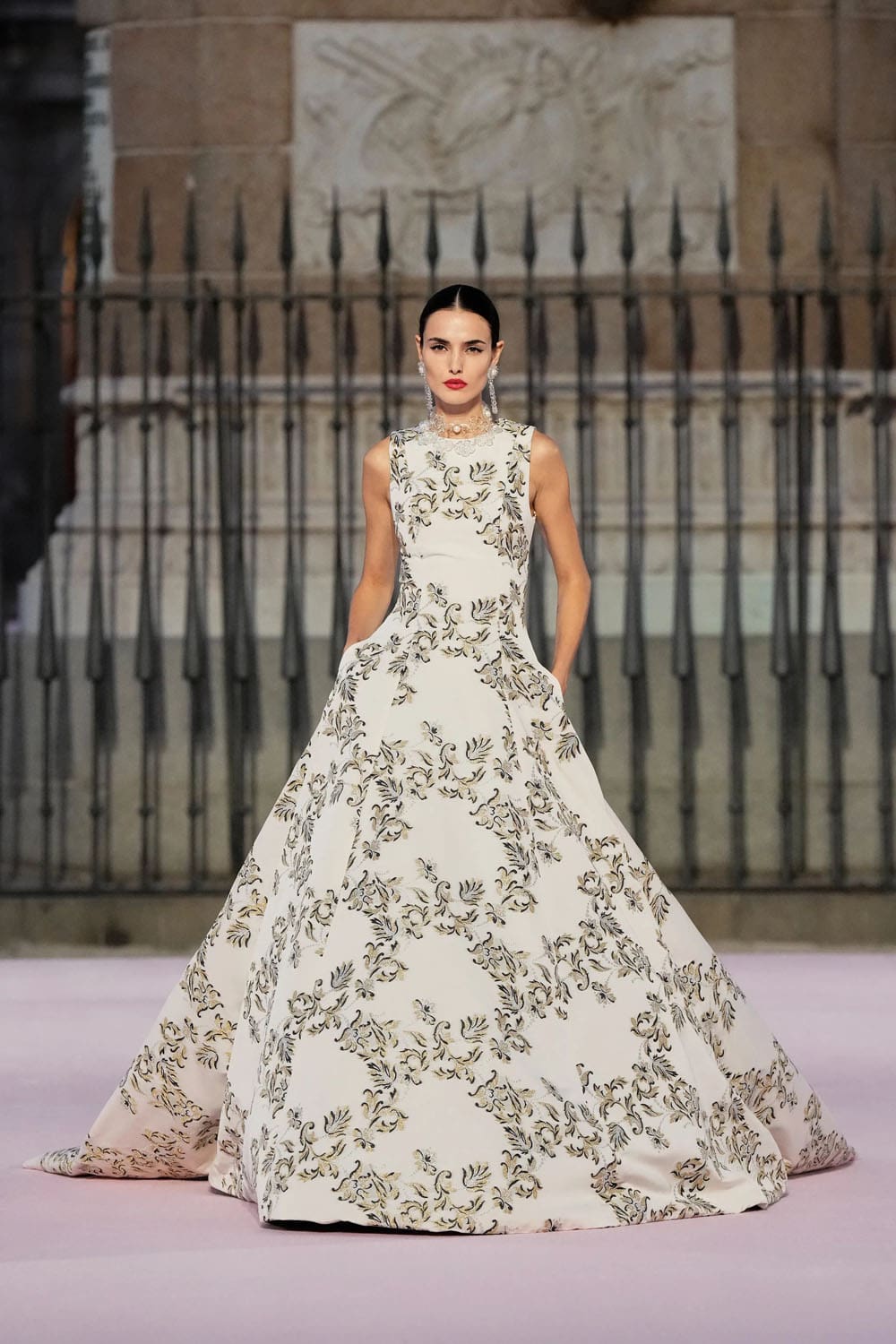 Carolina Herrera Spring Summer 2026 Madrid Runway Magazine (2)
