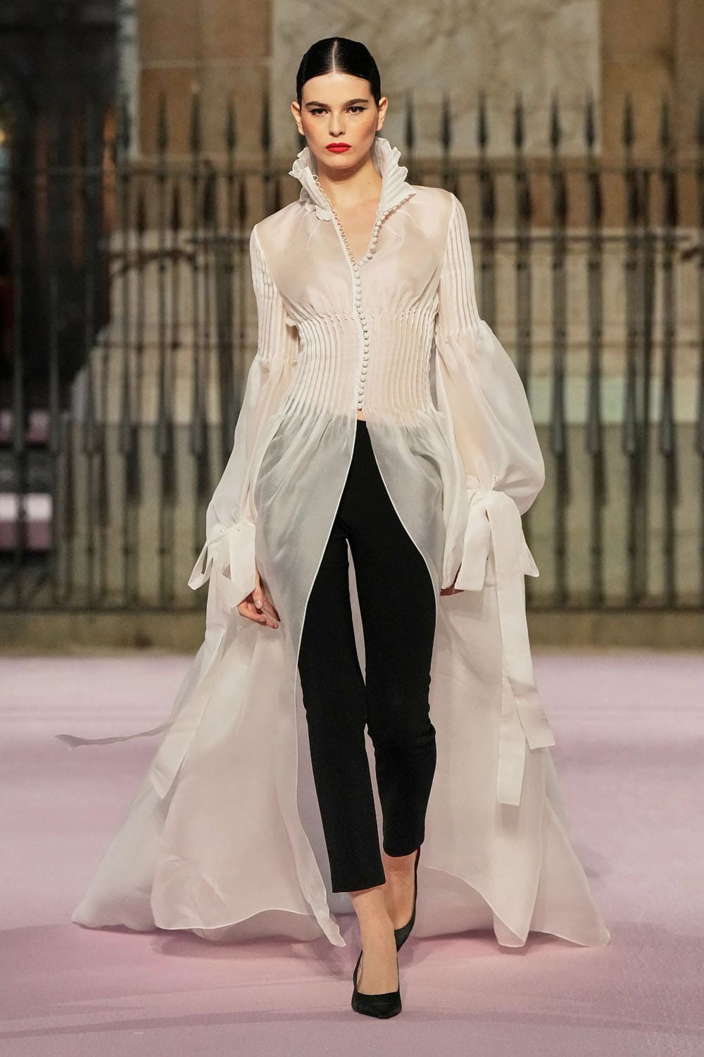 Carolina Herrera Spring Summer 2026 Madrid Runway Magazine (53)