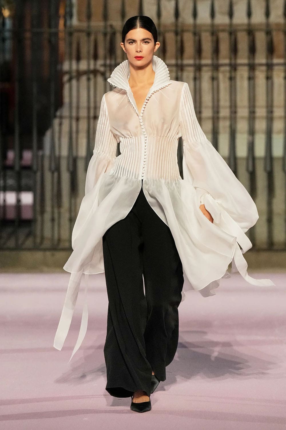 Carolina Herrera Spring Summer 2026 Madrid Runway Magazine (55)