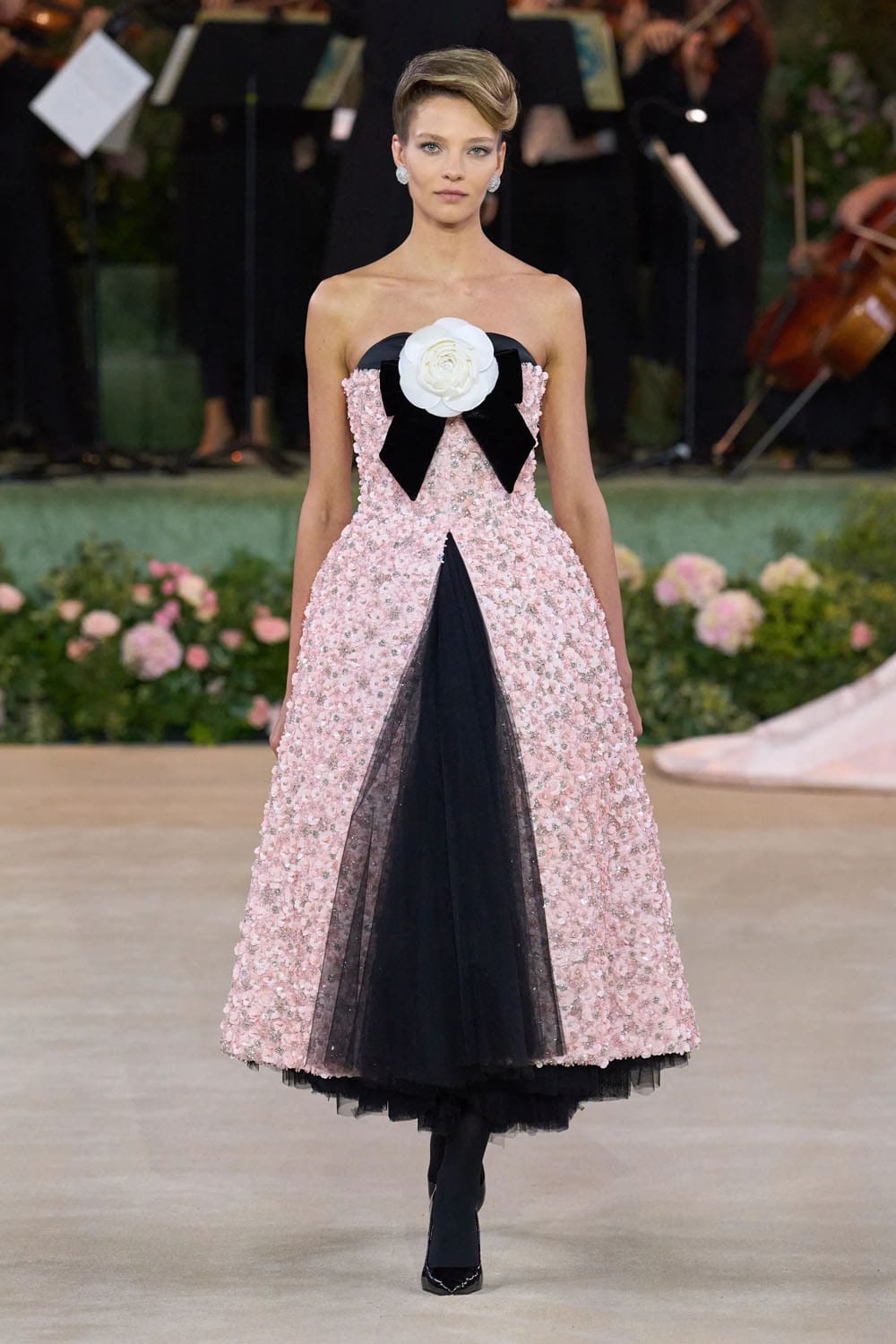 Richard Quinn Spring Summer 2026 London Runway Magazine (13)