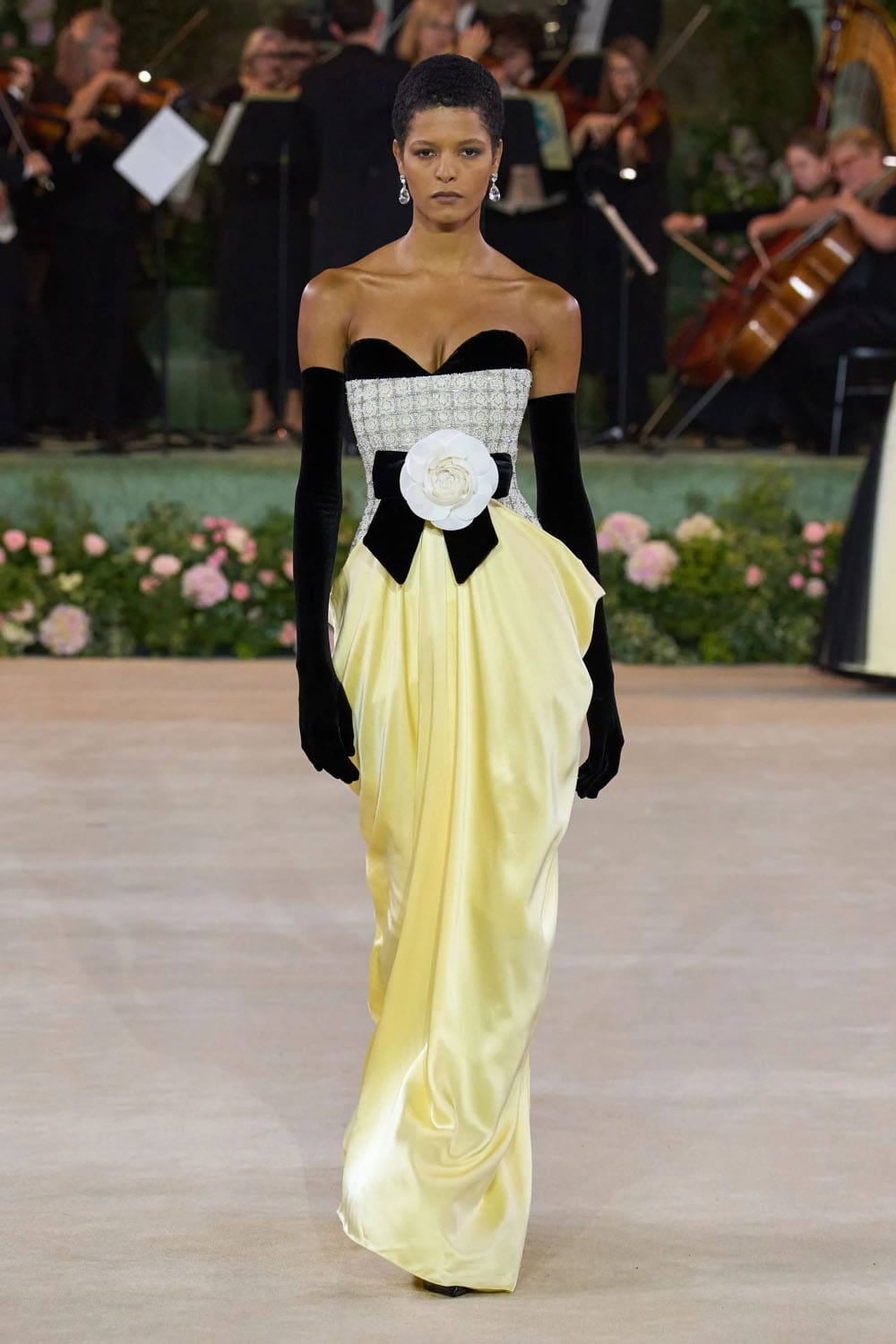 Richard Quinn Spring Summer 2026 London Runway Magazine (17)