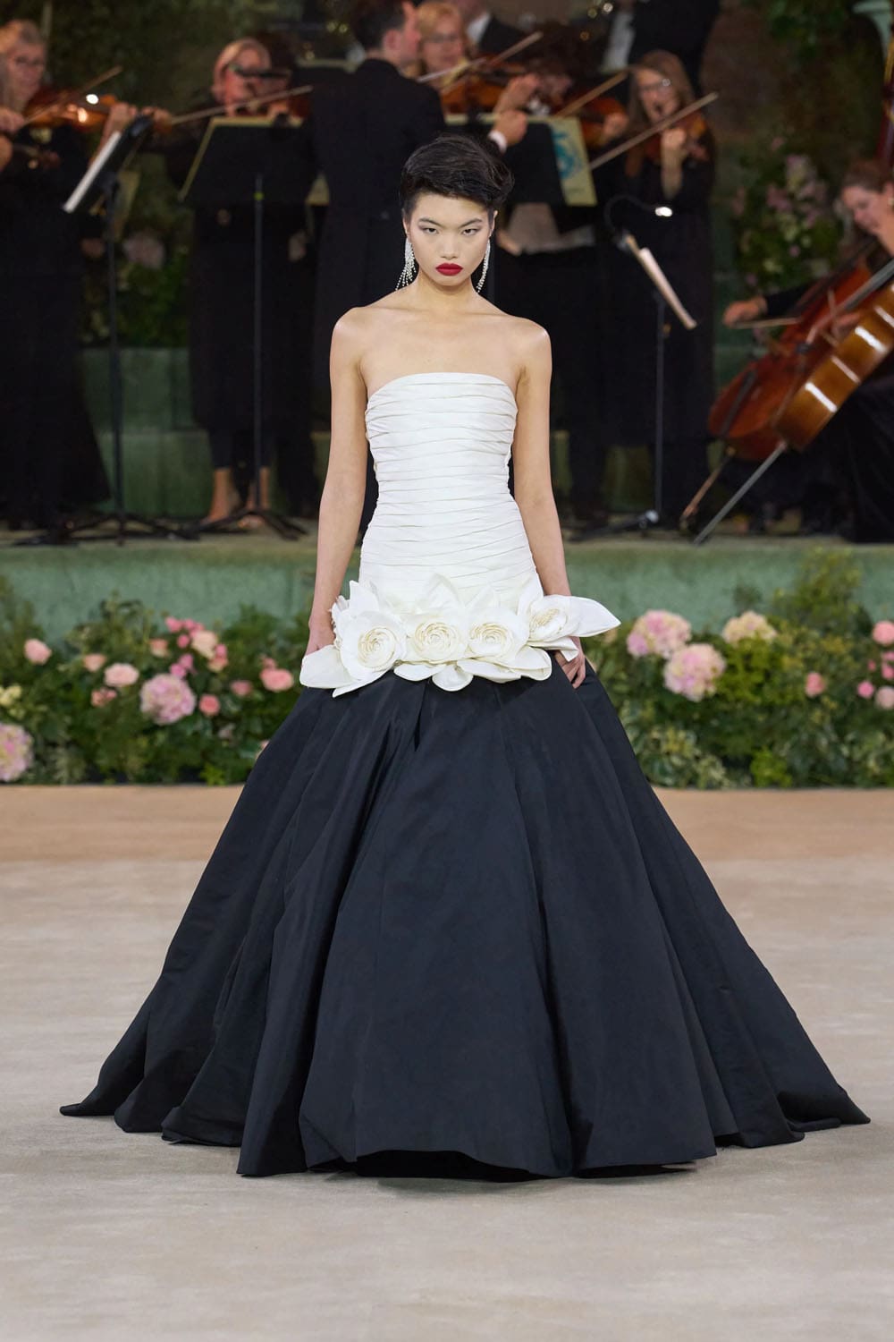 Richard Quinn Spring Summer 2026 London Runway Magazine (8)