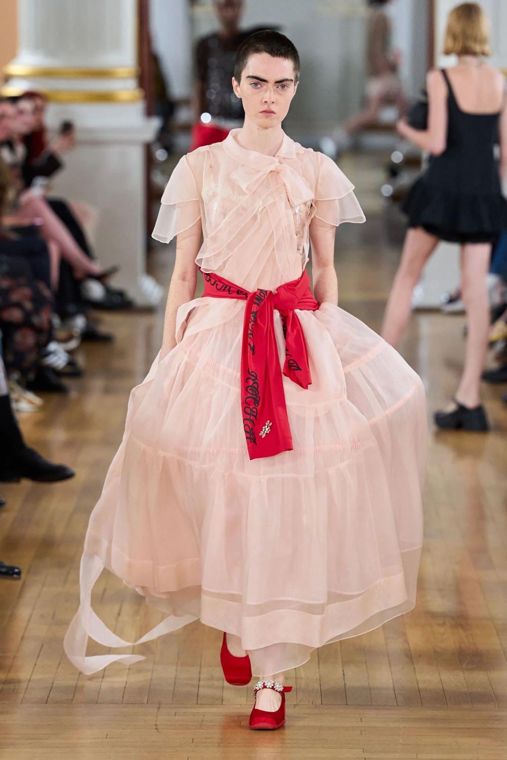 Simone Rocha Spring Summer 2026 Runway Magazine (17)