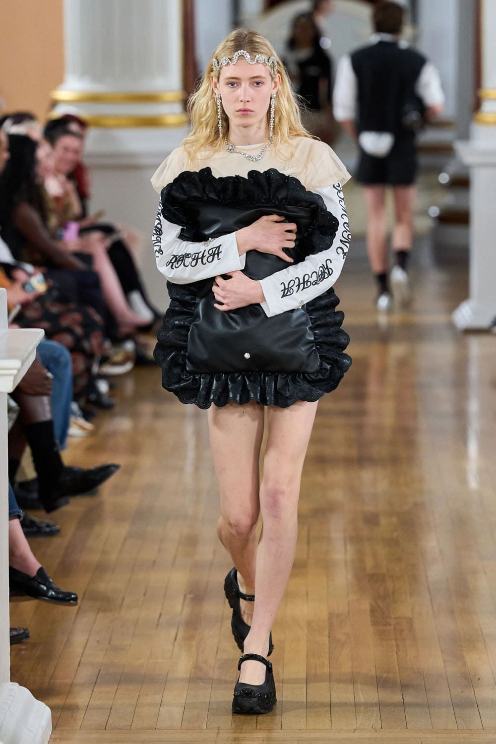 Simone Rocha Spring Summer 2026 Runway Magazine (23)