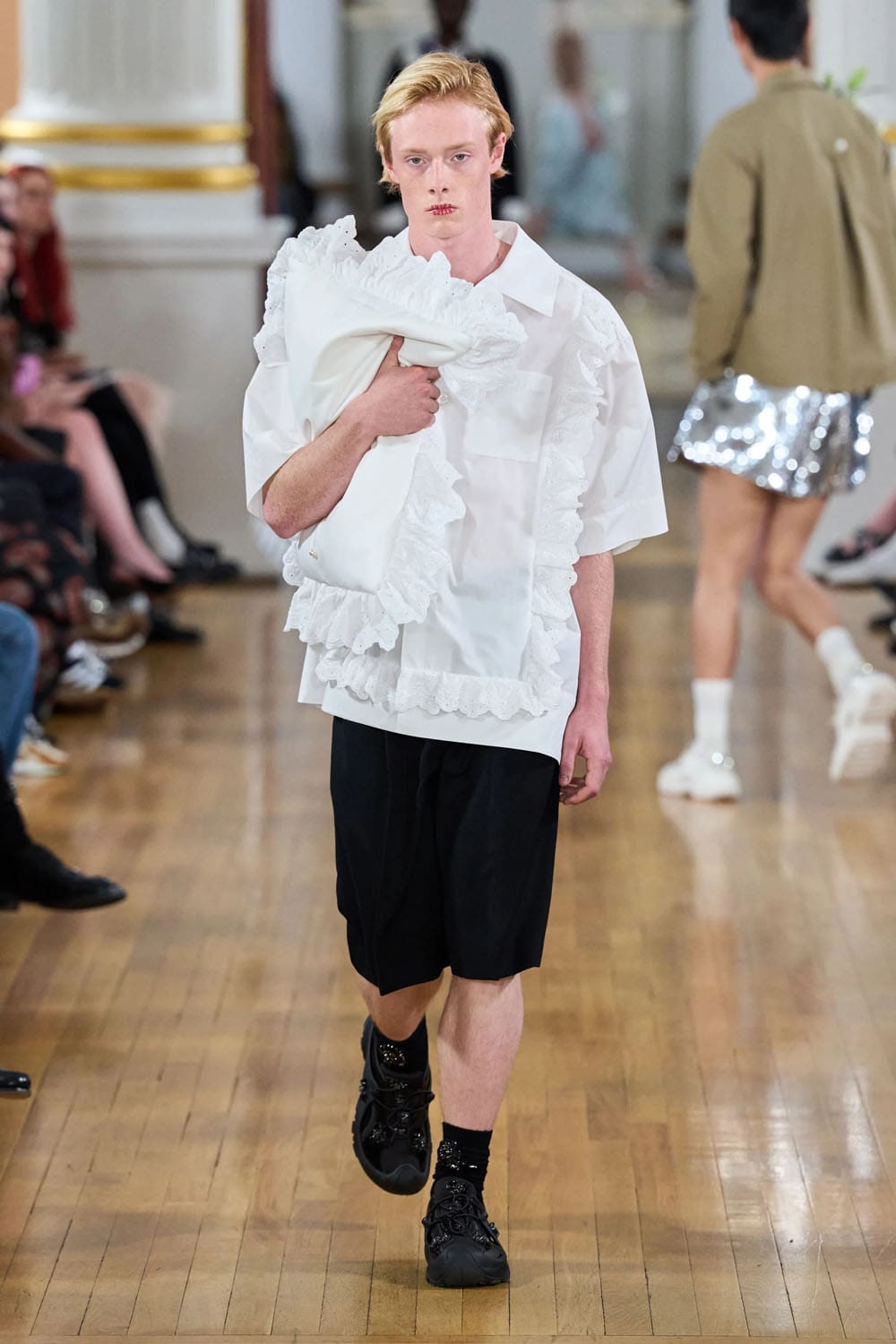 Simone Rocha Spring Summer 2026 Runway Magazine (27)