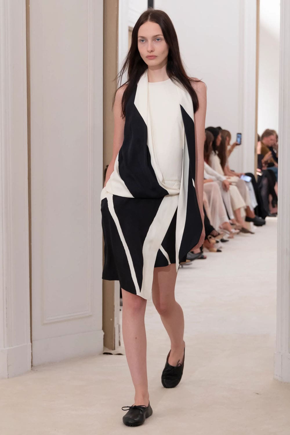 Alberta Ferretti Spring Summer 2026 Runway Magazine (15)