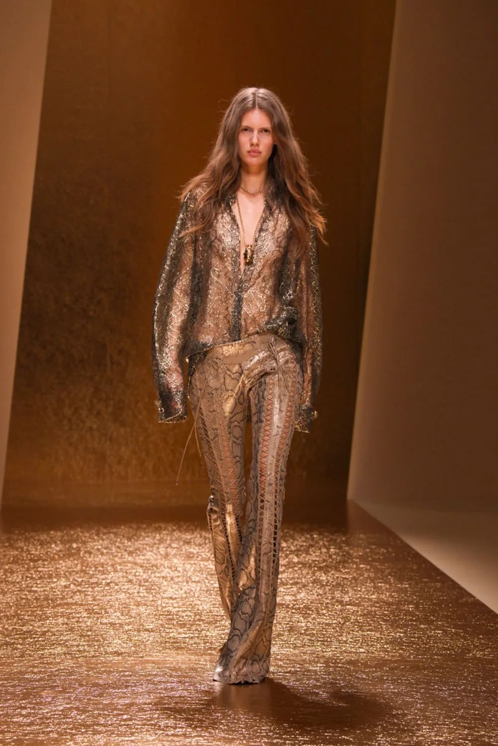 Roberto Cavalli Spring Summer 2026 Runway Magazine (2)
