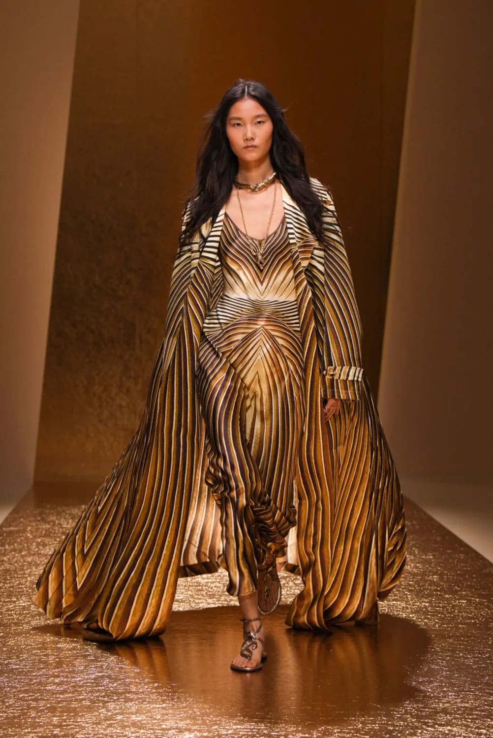 Roberto Cavalli Spring Summer 2026 Runway Magazine (25)