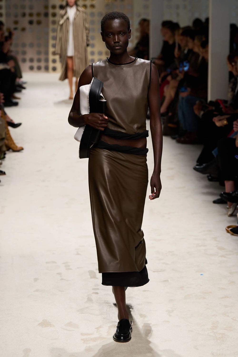 Tods Spring Summer 2026 Runway Magazine (13)