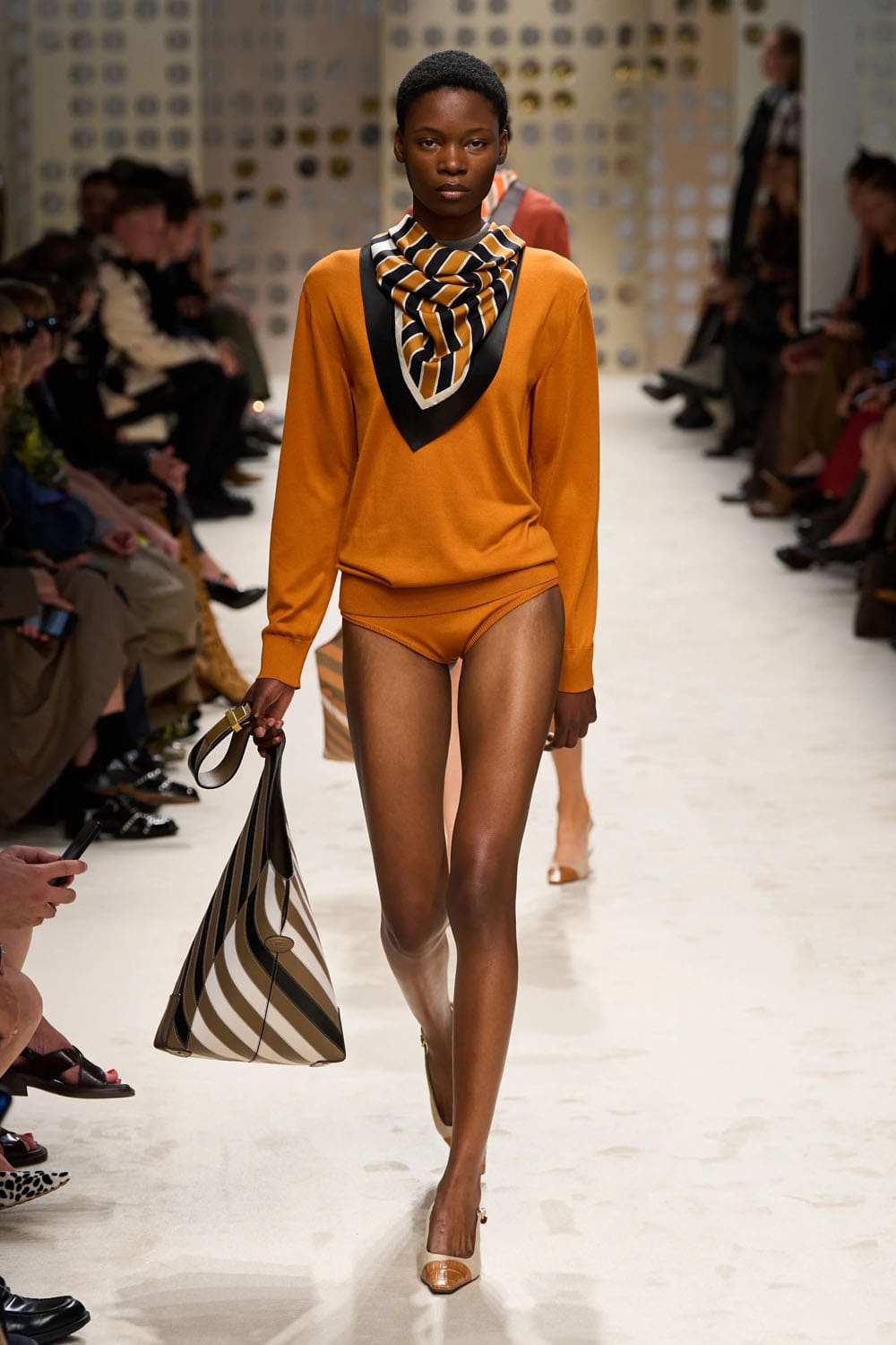 Tods Spring Summer 2026 Runway Magazine (14)