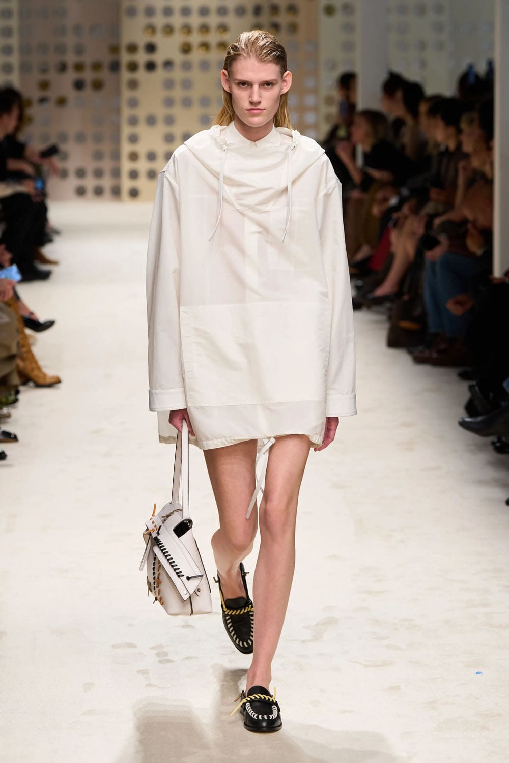 Tods Spring Summer 2026 Runway Magazine (22)