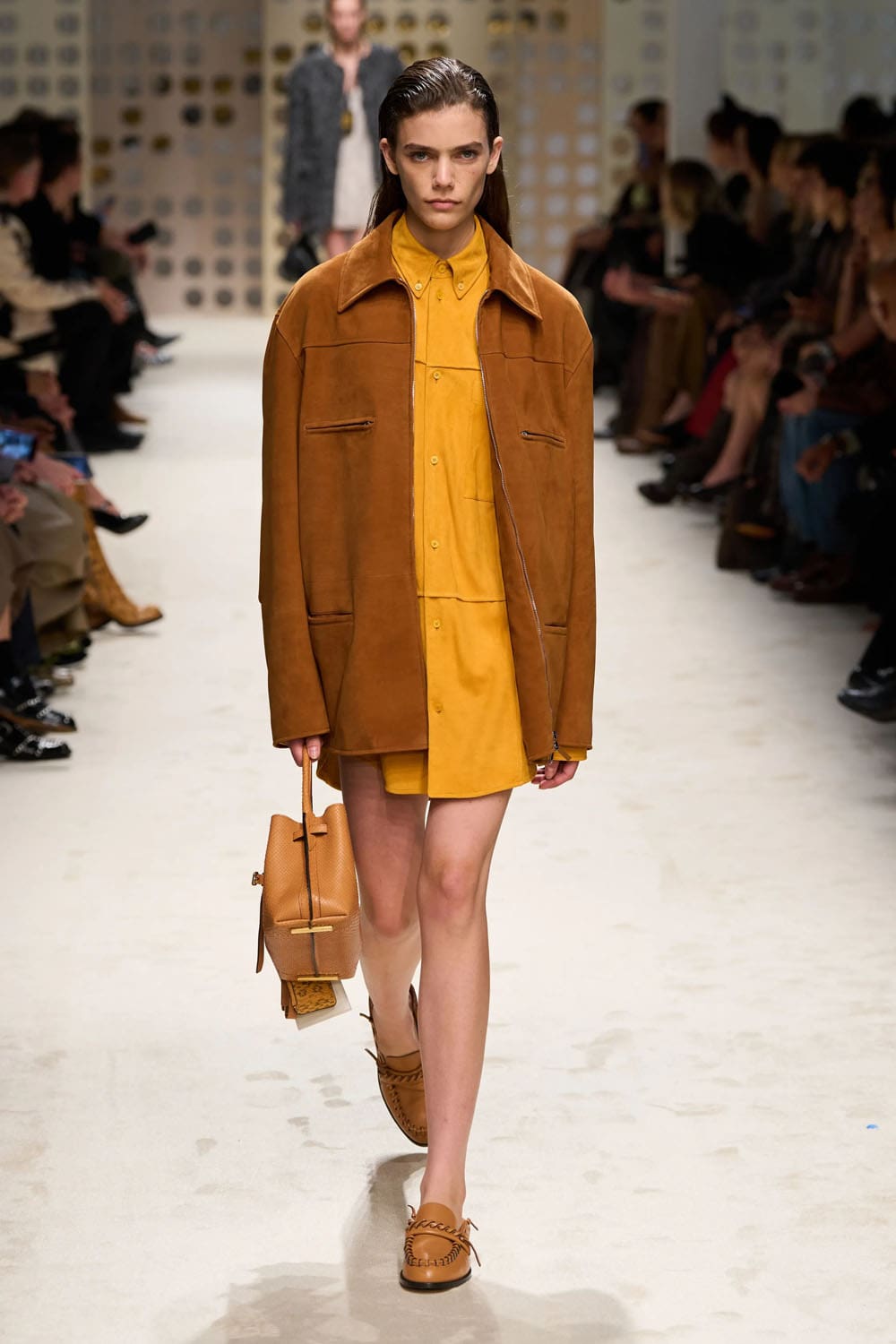 Tods Spring Summer 2026 Runway Magazine (28)