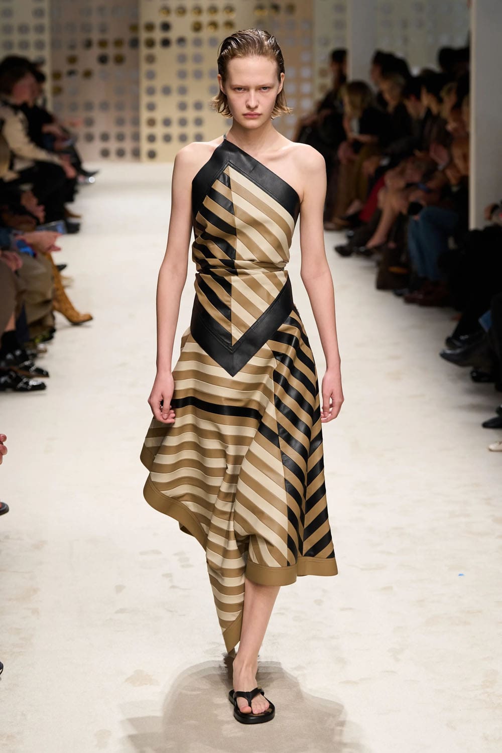 Tods Spring Summer 2026 Runway Magazine (40)