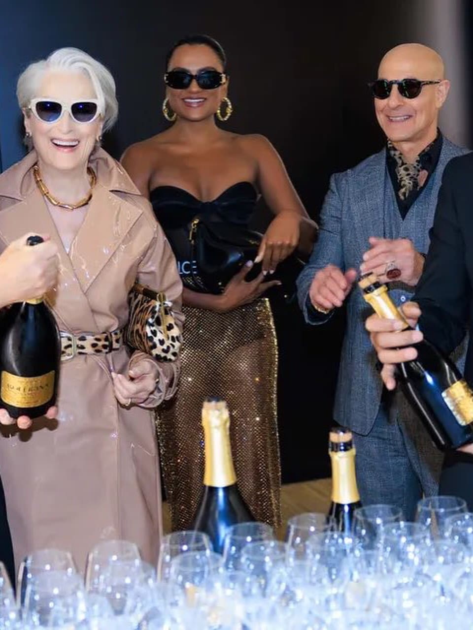 Meryl Streep and Stanley Tucci as Miranda Priestly and Nigel at Dolce&Gabbana 2026 show (5)