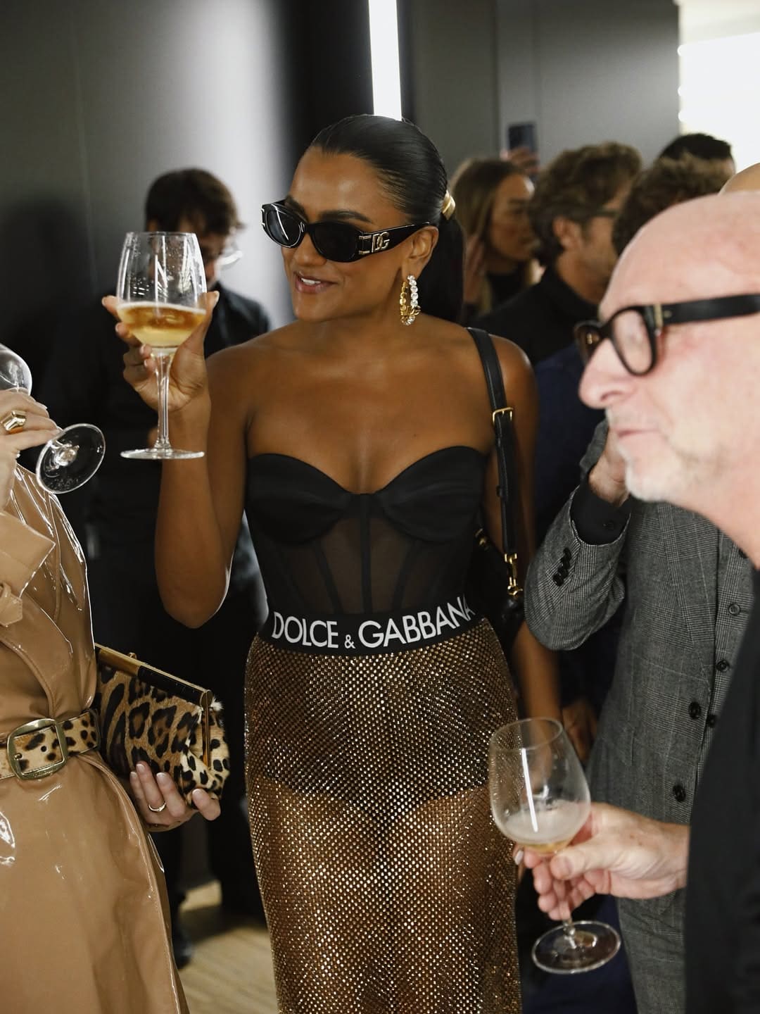 Meryl Streep and Stanley Tucci as Miranda Priestly and Nigel at Dolce&Gabbana 2026 show (12)