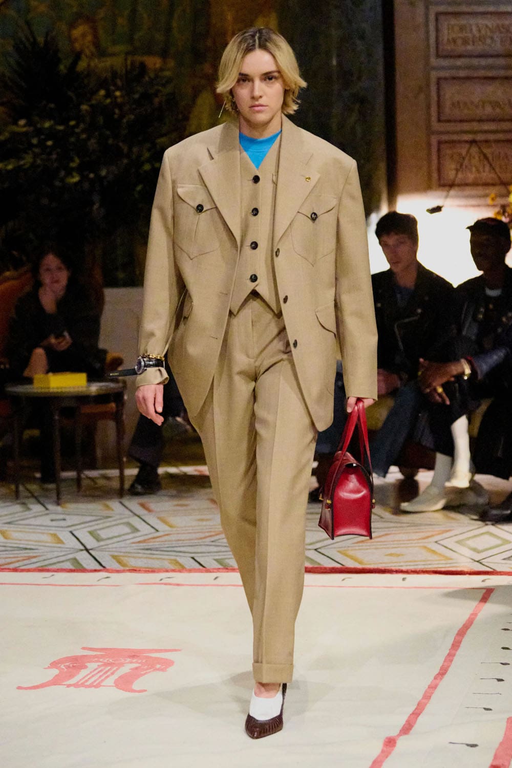 Versace Spring Summer 2026 Runway Magazine (14)