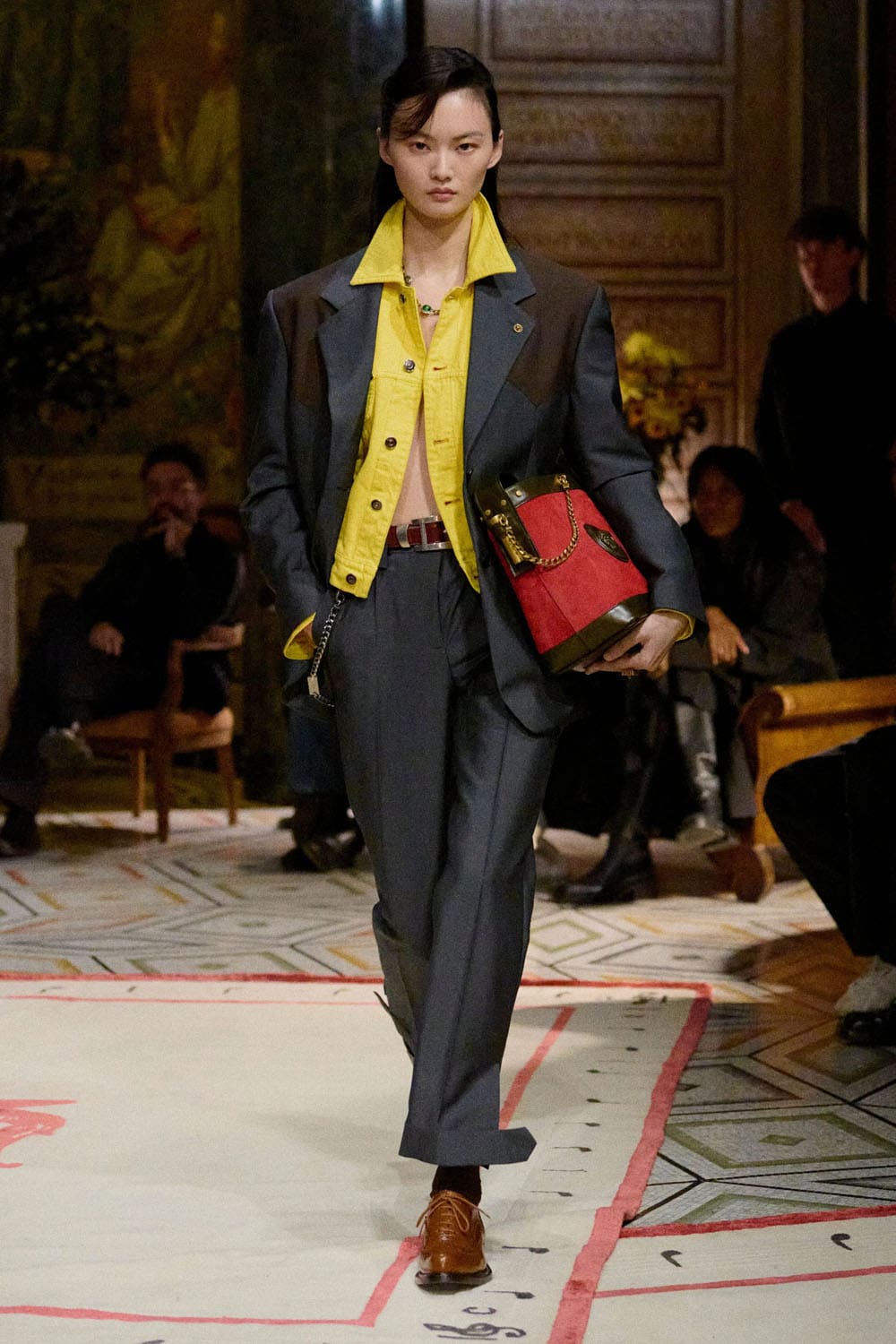 Versace Spring Summer 2026 Runway Magazine (22)