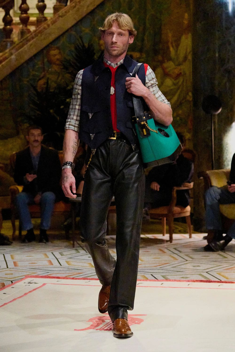 Versace Spring Summer 2026 Runway Magazine (24)