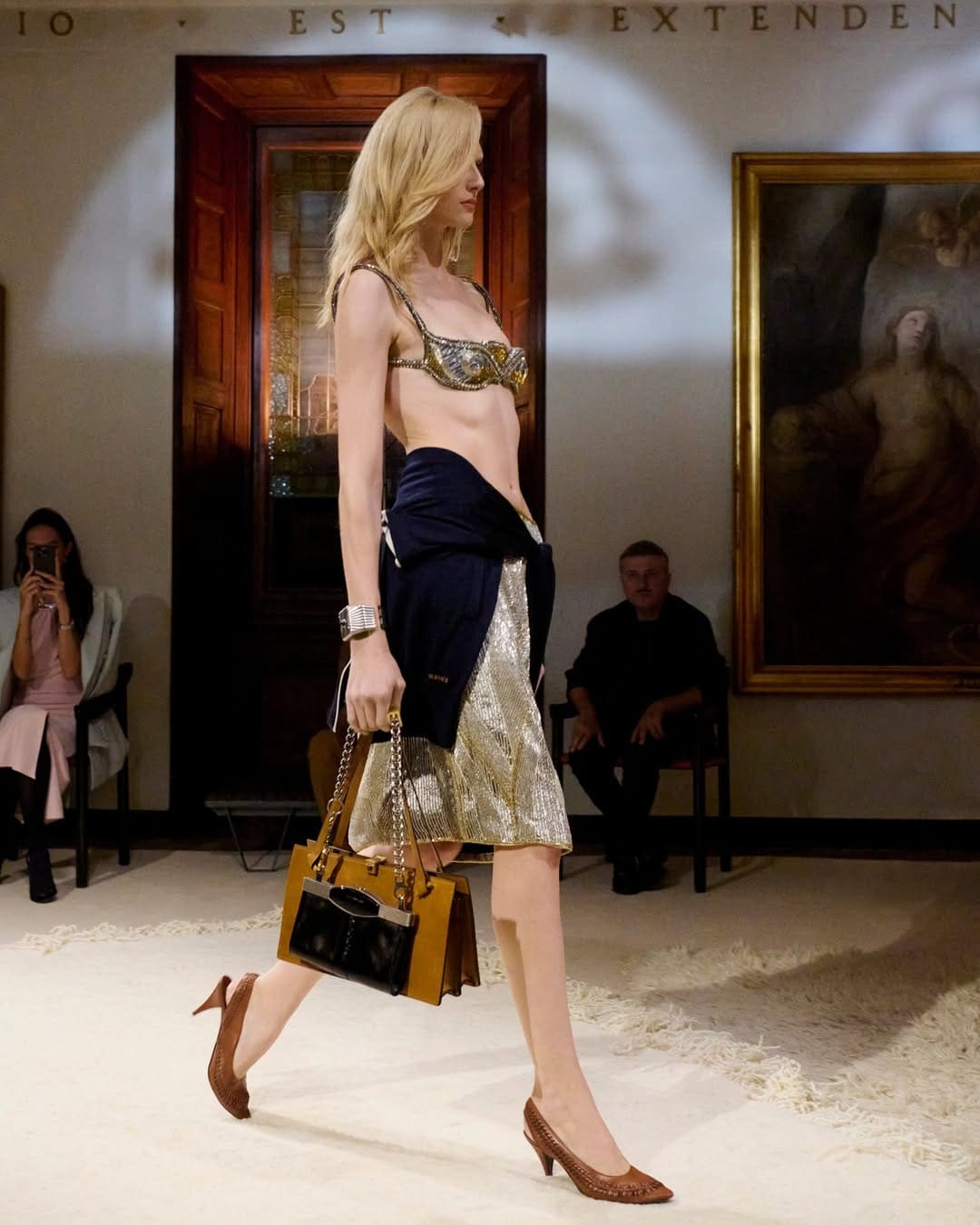 Versace Spring Summer 2026 Milan Details Runway Magazine (8)