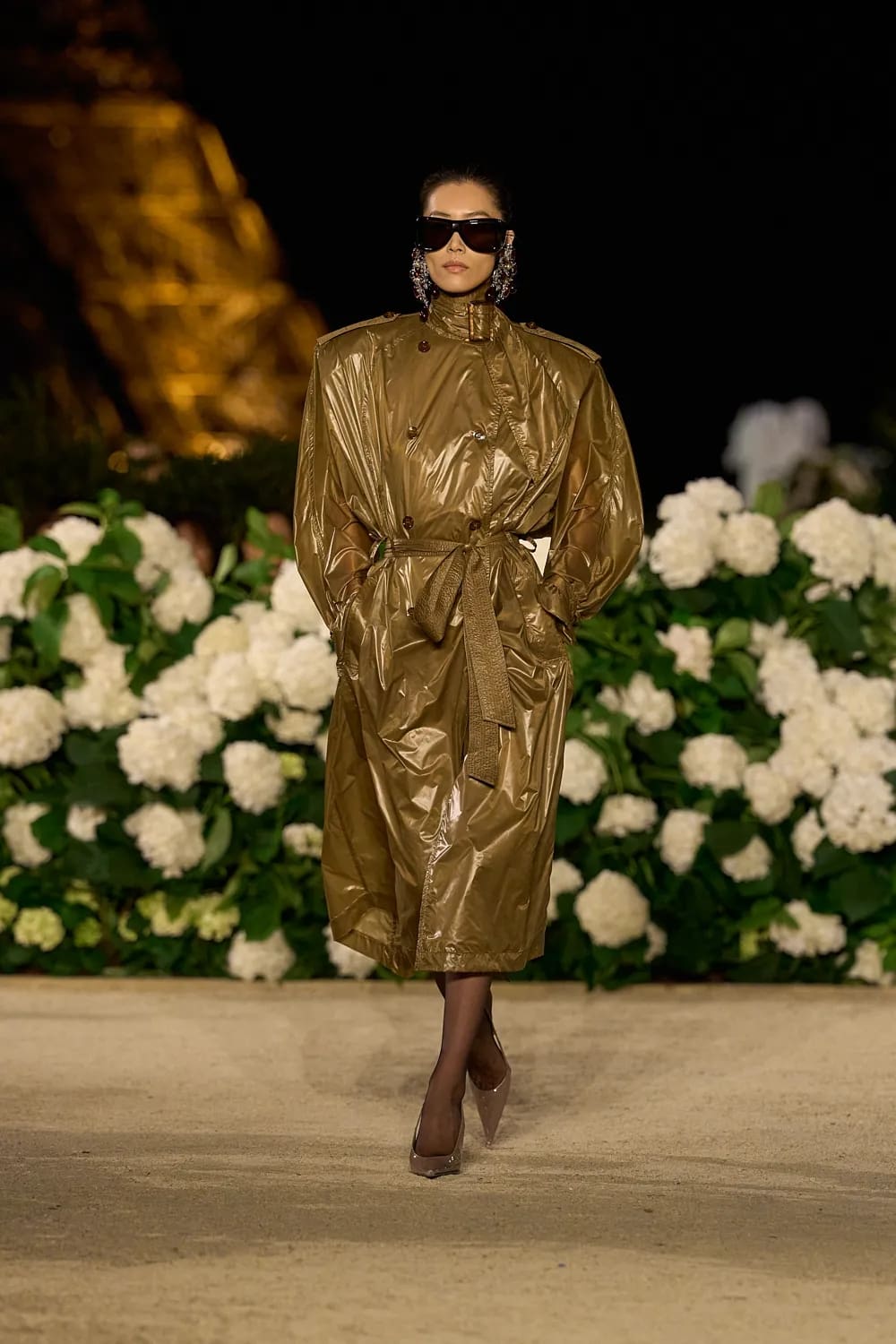 Saint Laurent Spring Summer 2026 Runway Magazine (19)