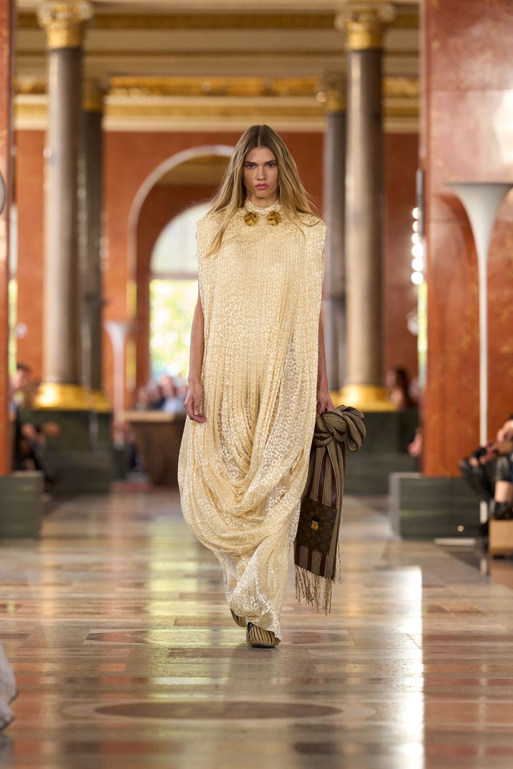 Louis Vuitton Spring Summer 2026 Runway Magazine (3)